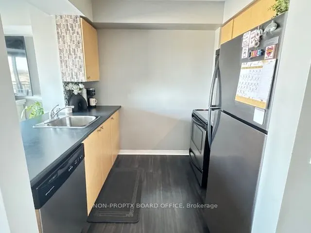 215 Queen Street E, #711