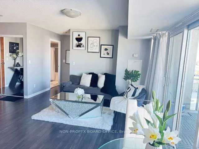 215 Queen Street E, #711