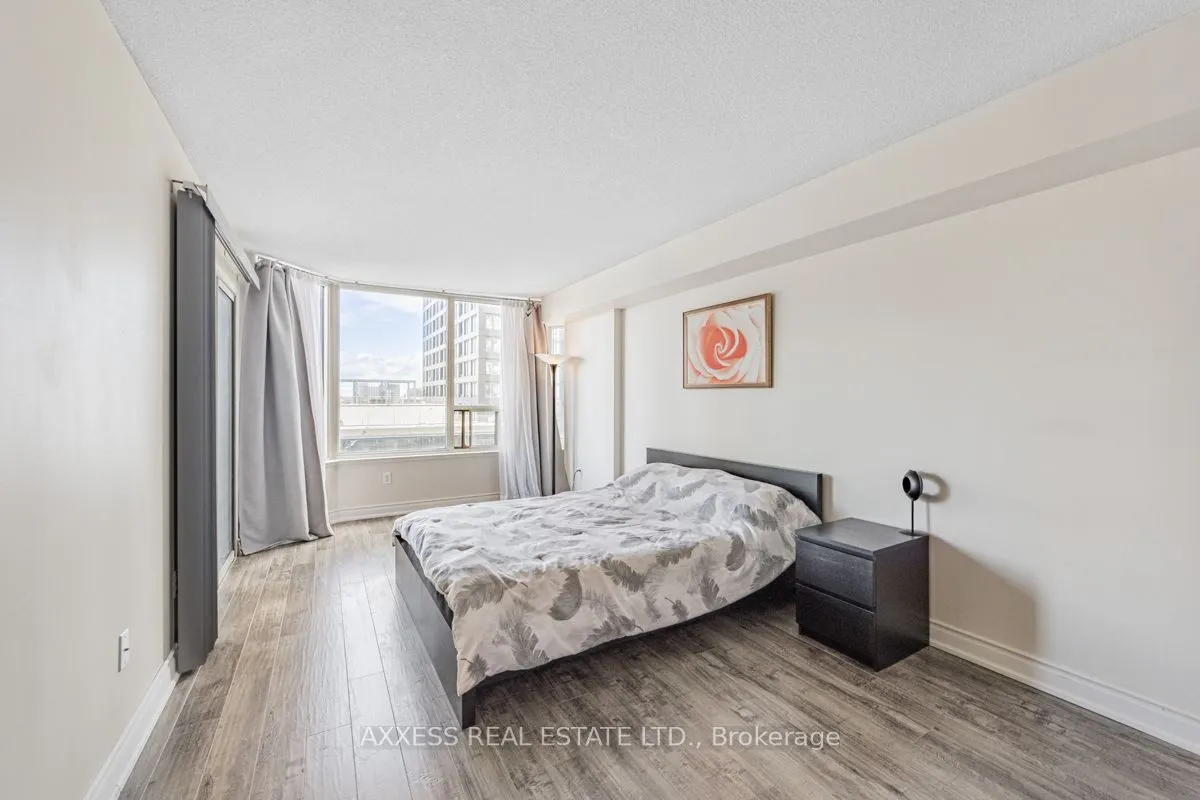 330 Rathburn Rd W #1105