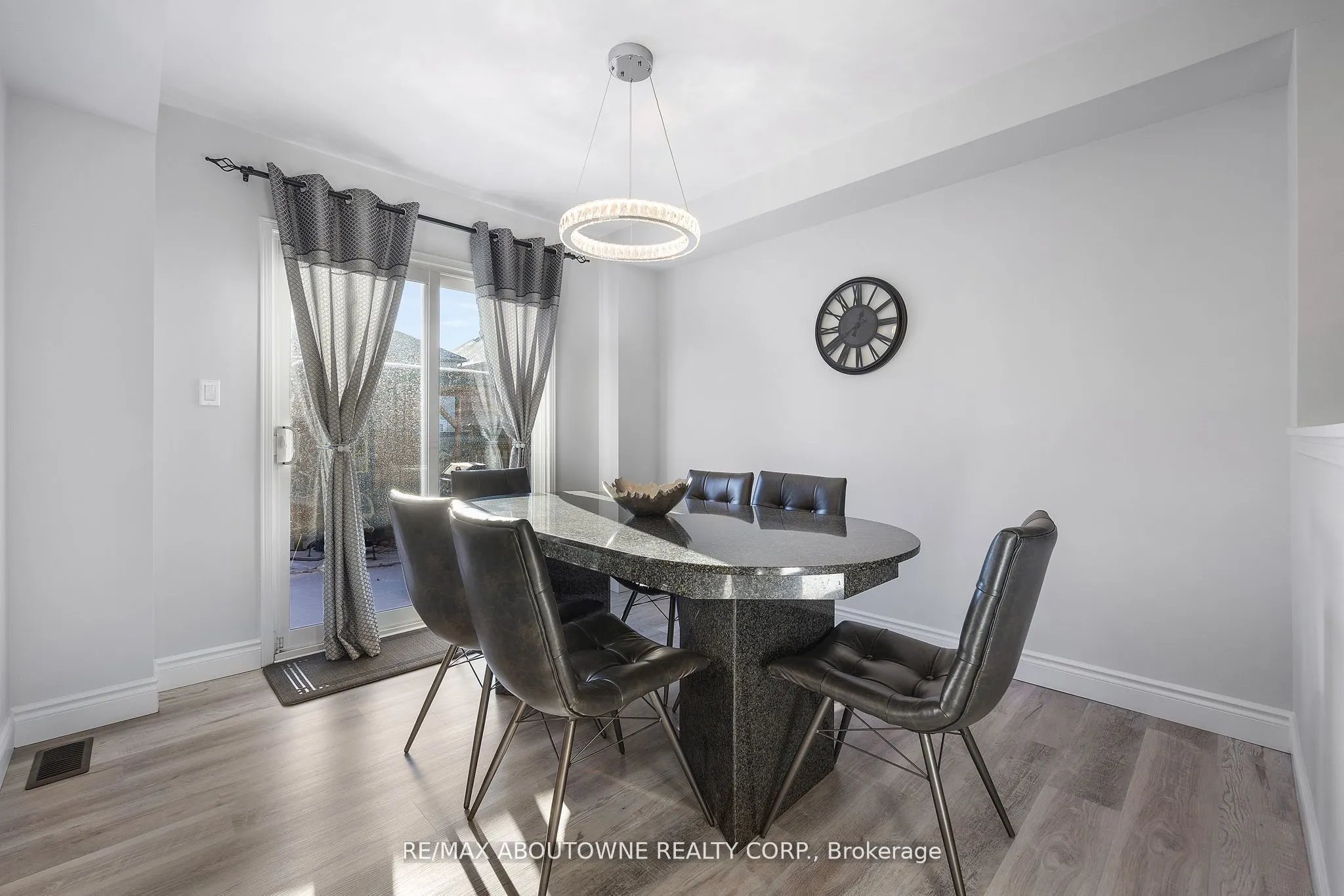 31 Knoll Haven Circle
