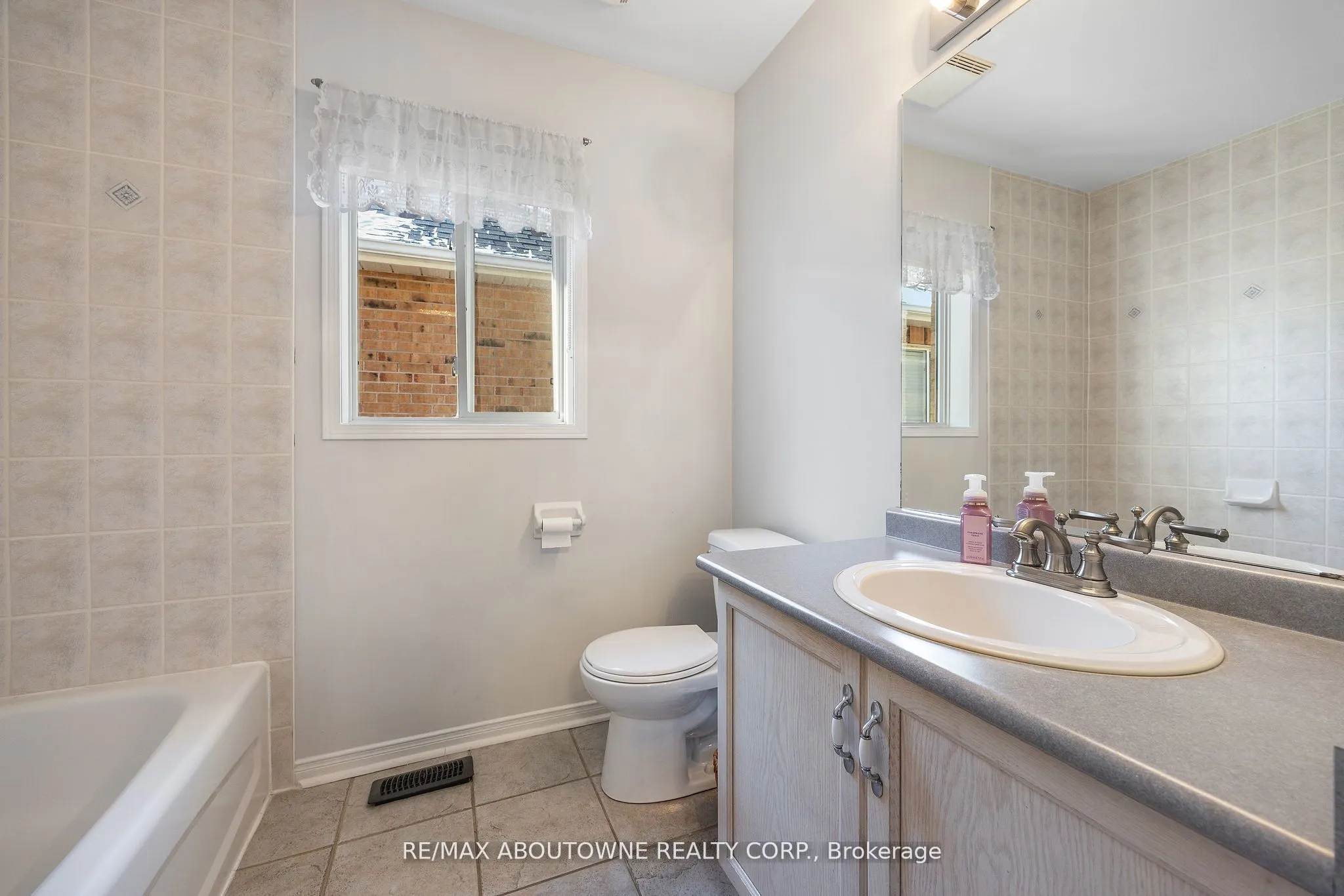 31 Knoll Haven Circle