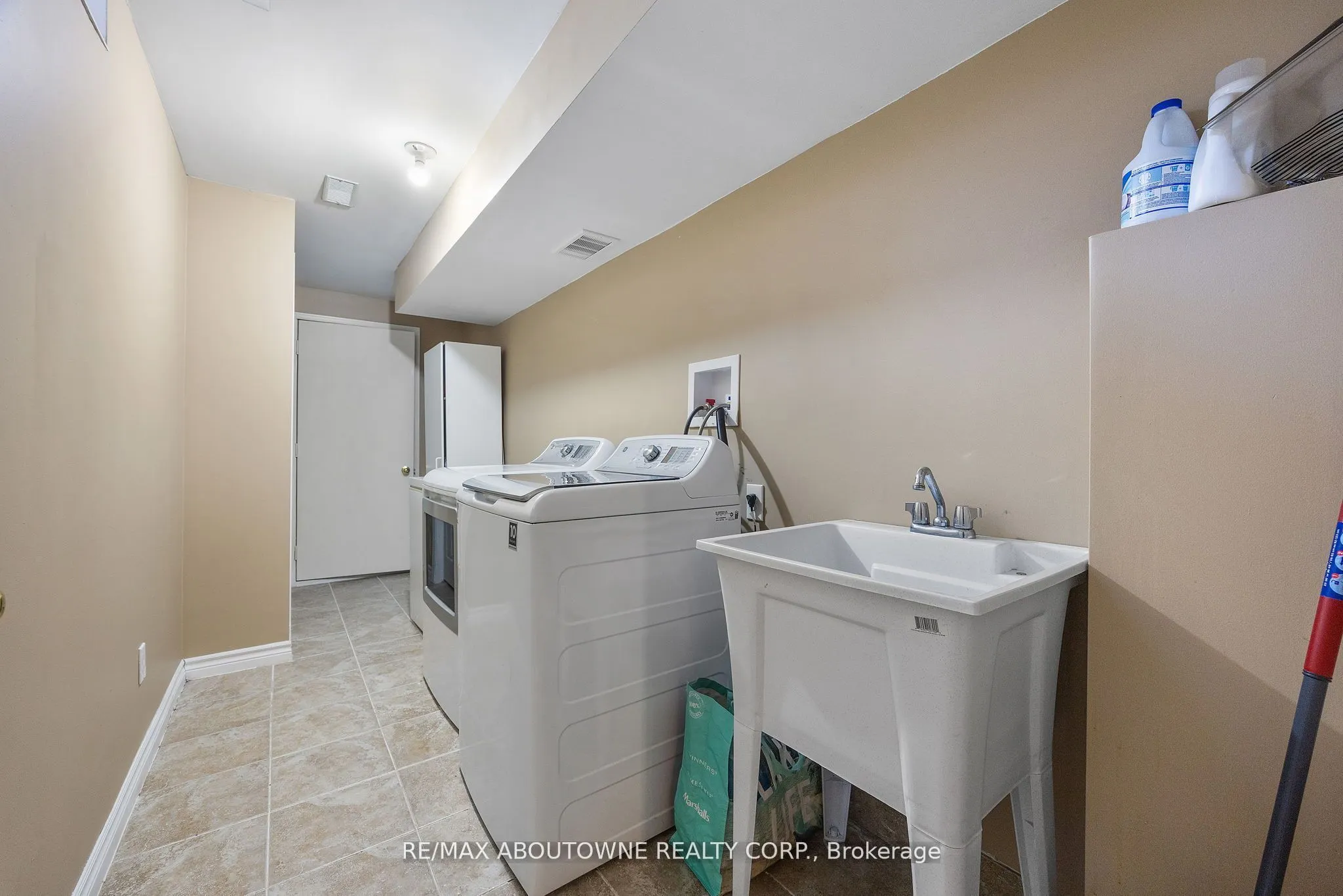 31 Knoll Haven Circle