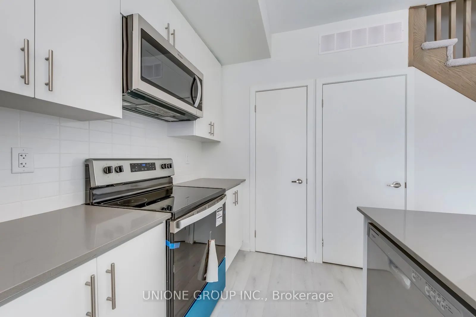 3562 Colonial Drive, #12