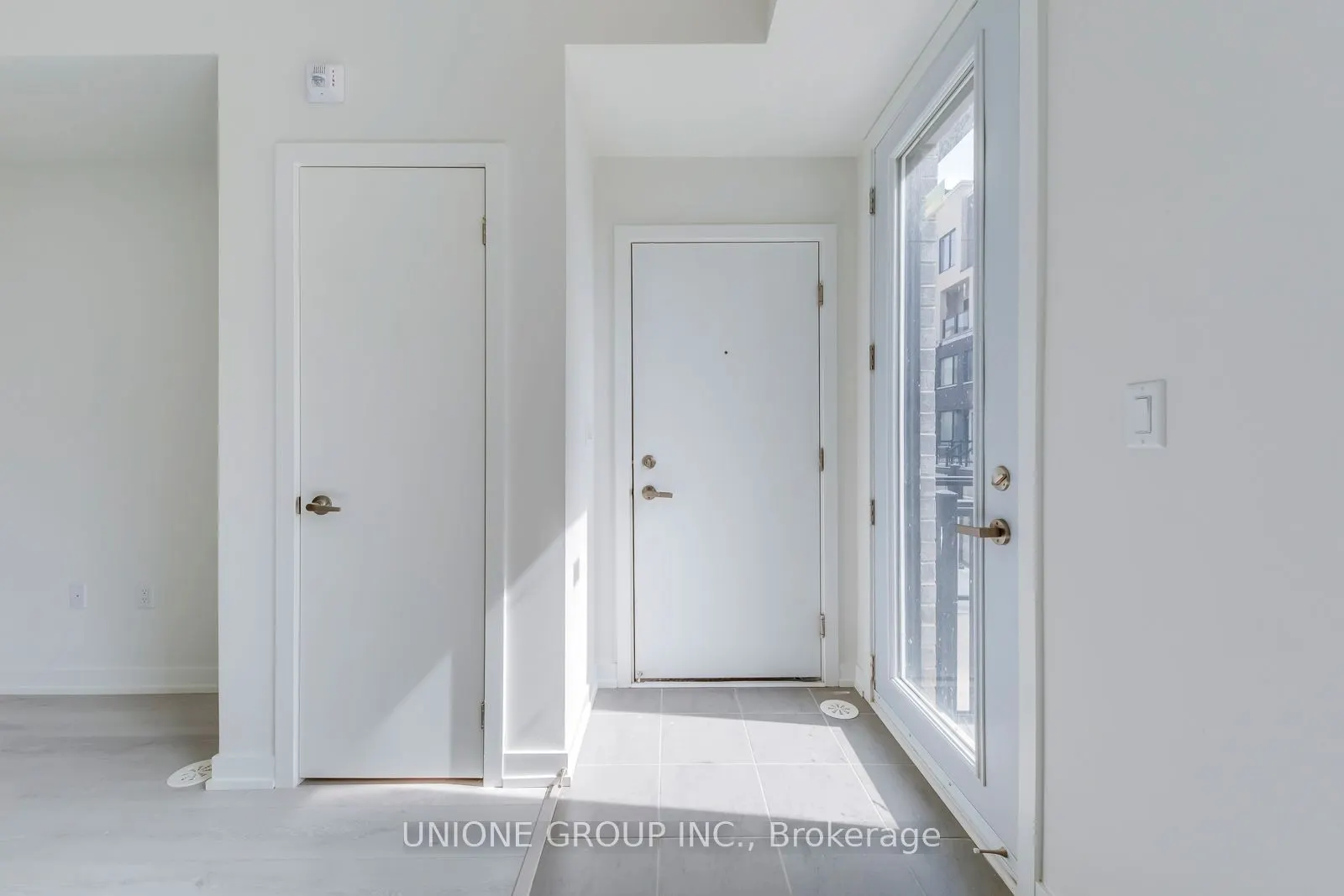 3562 Colonial Drive, #12