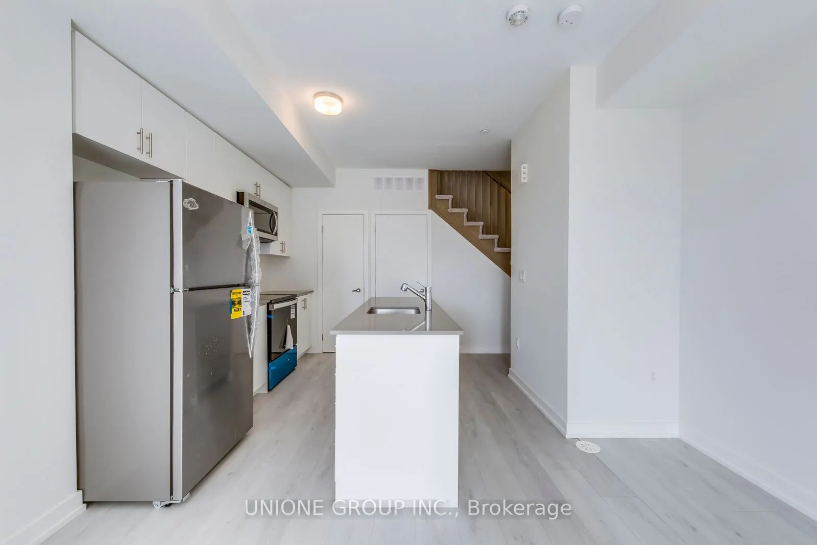 3562 Colonial Drive, #12