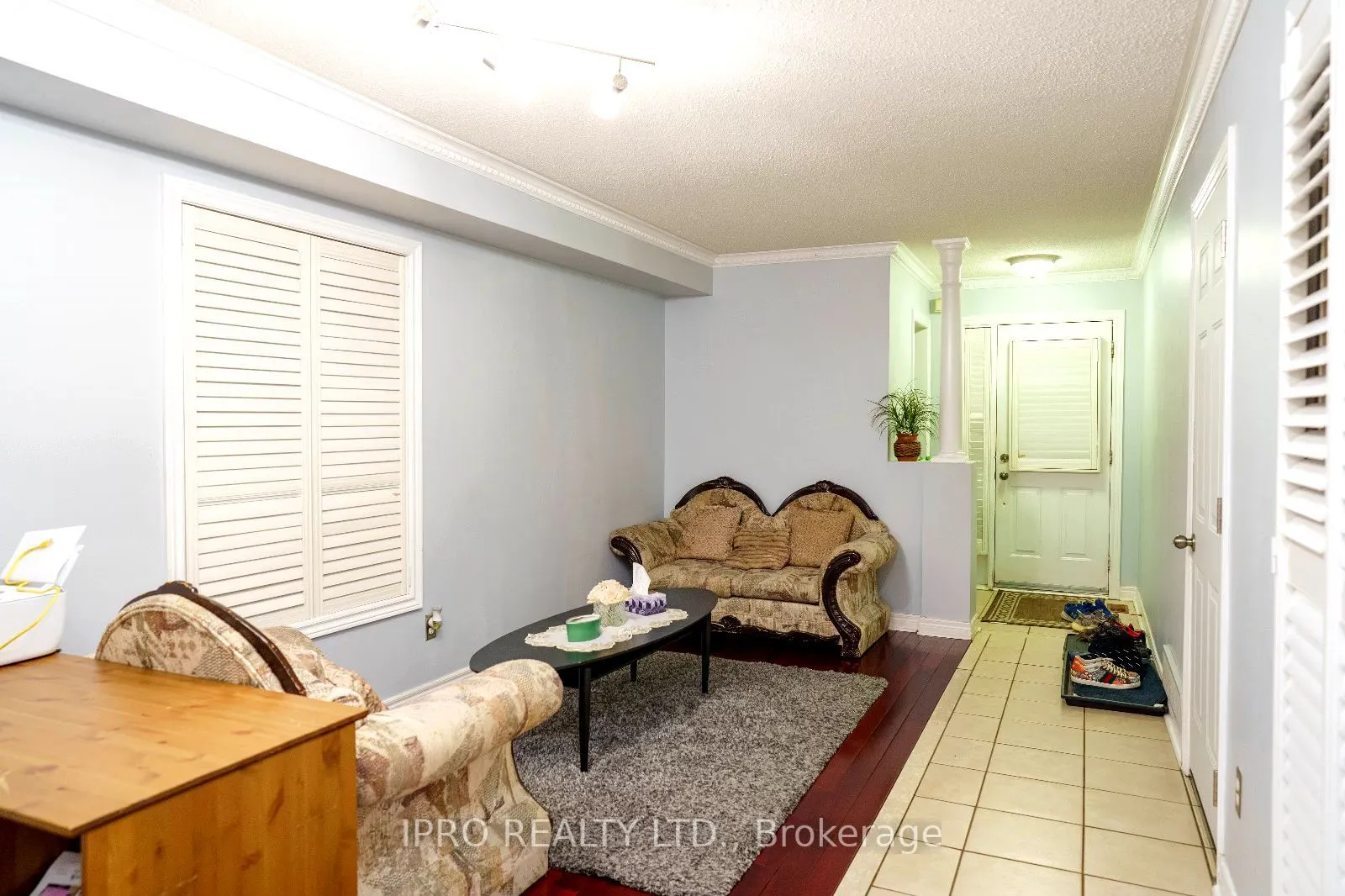 11 Earl Grey Crescent