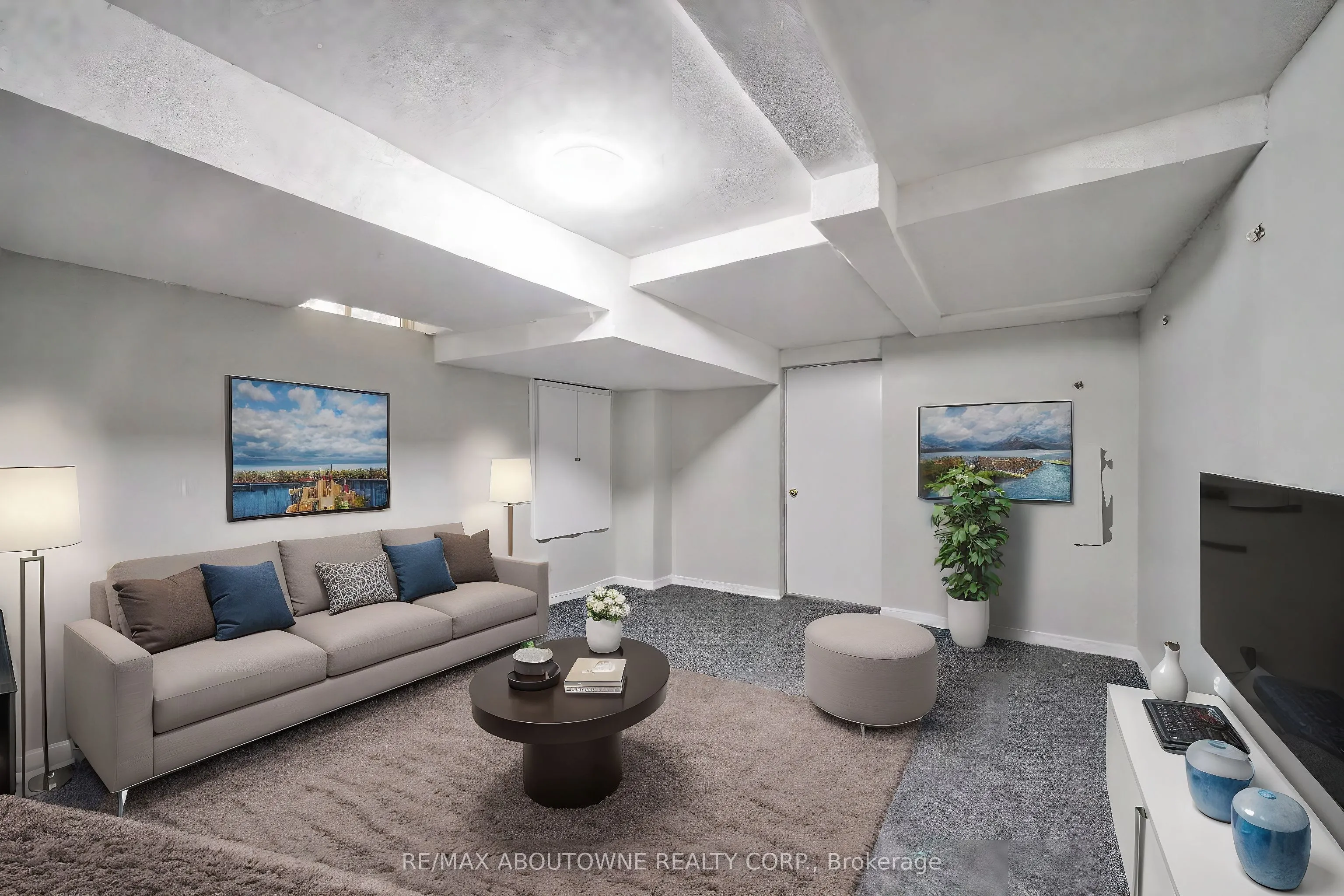556 Delphine Drive