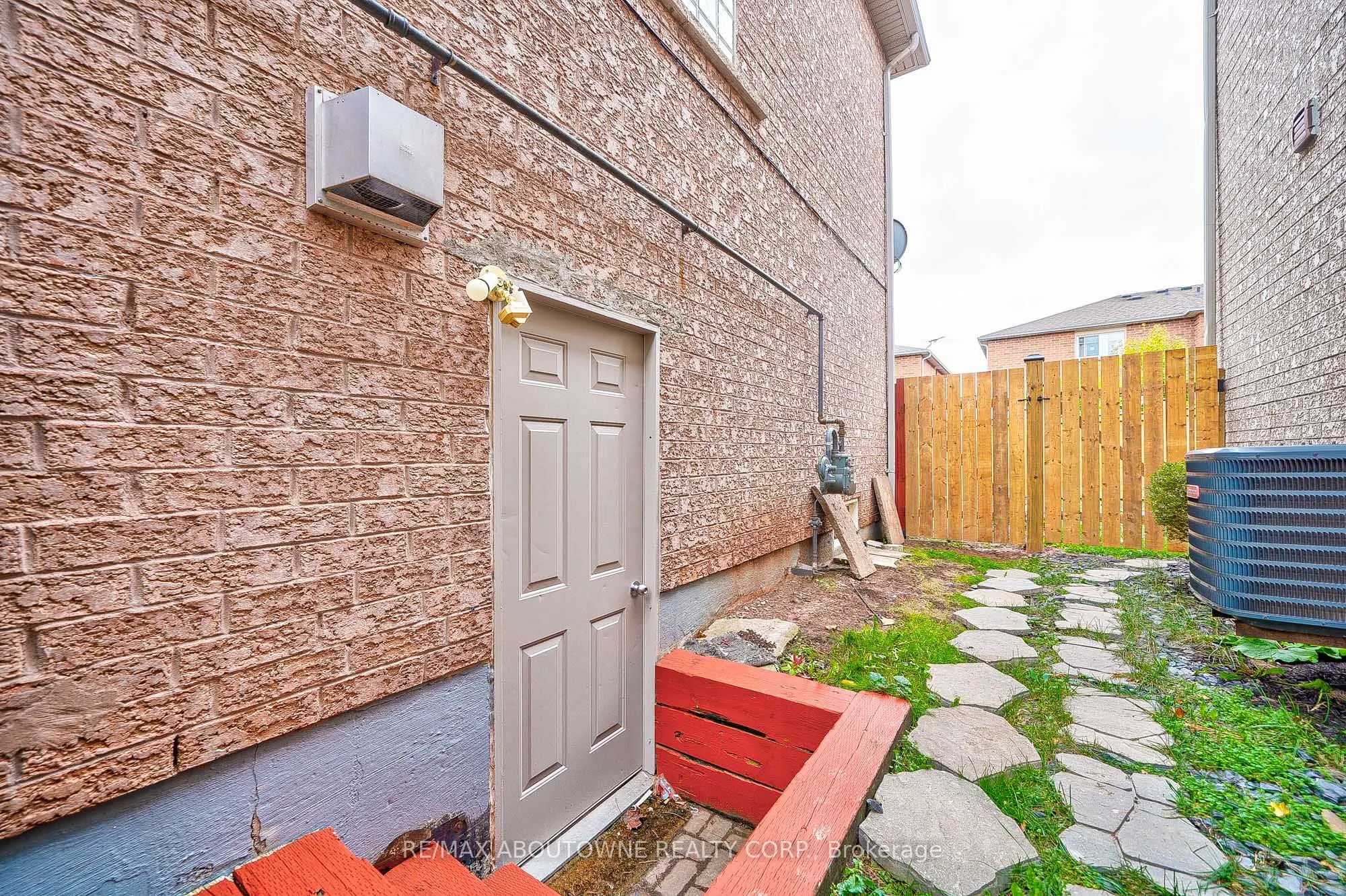 556 Delphine Drive