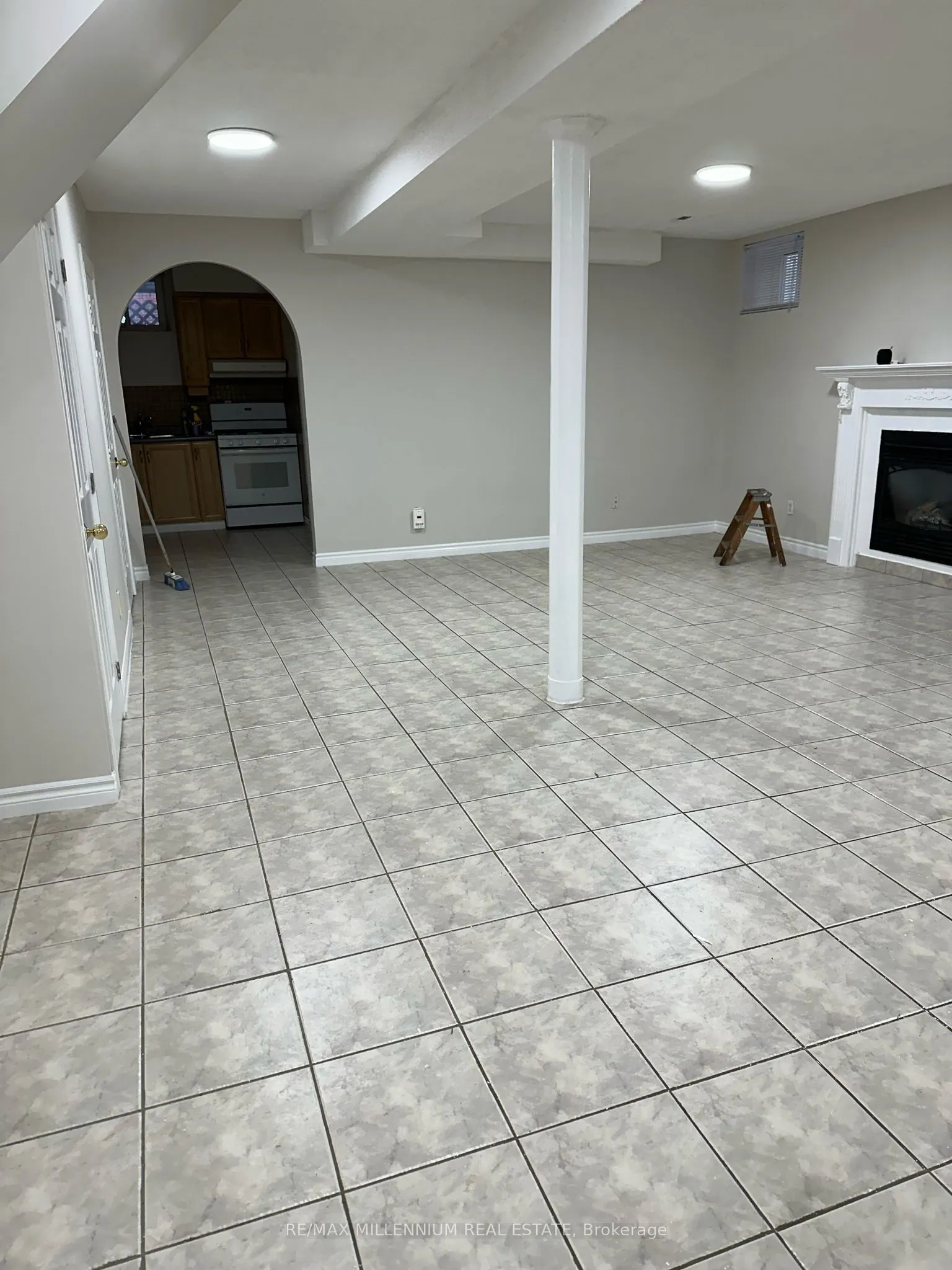 946 Willowbank Trail