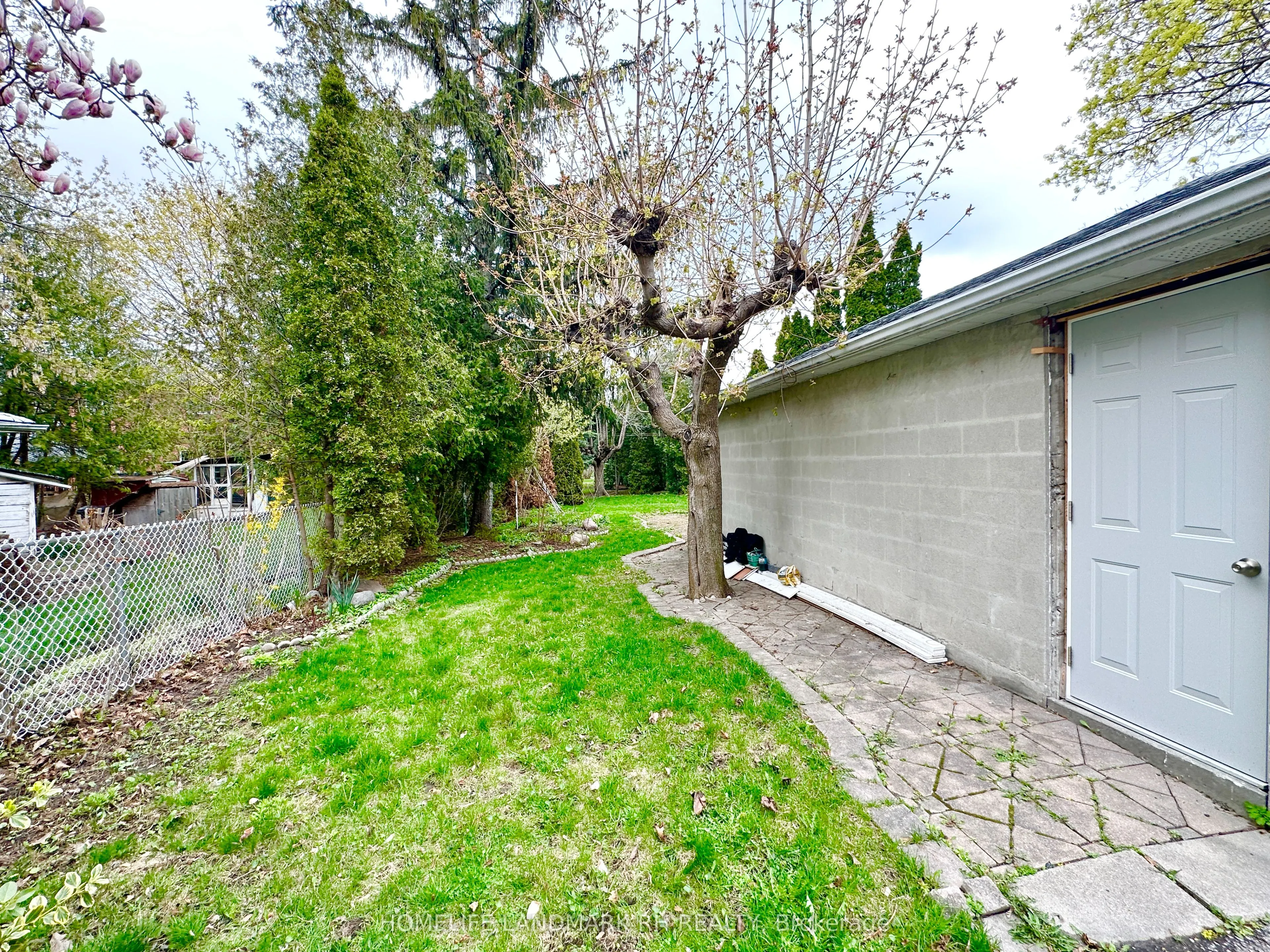 11 Bellman Avenue