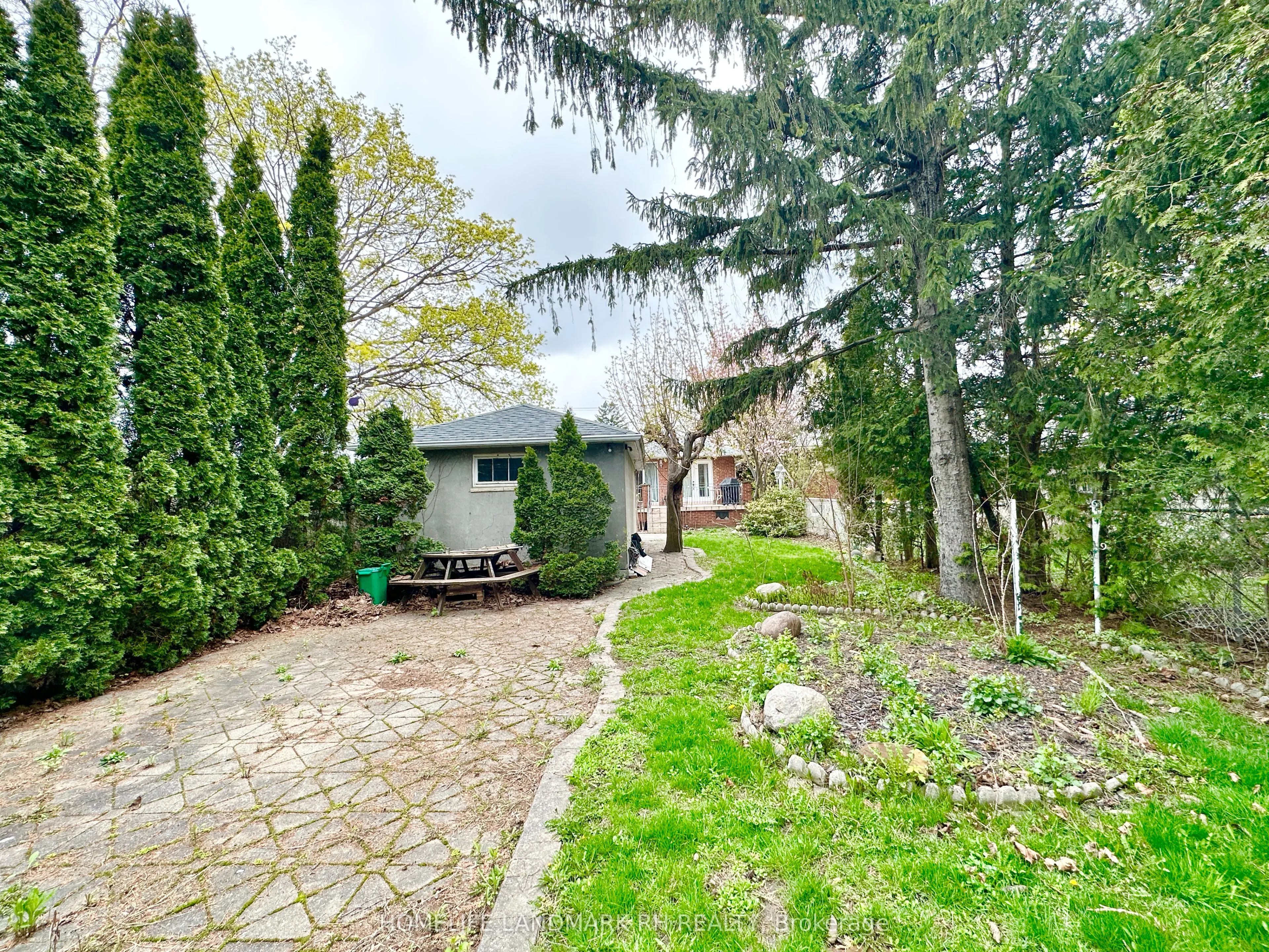 11 Bellman Avenue