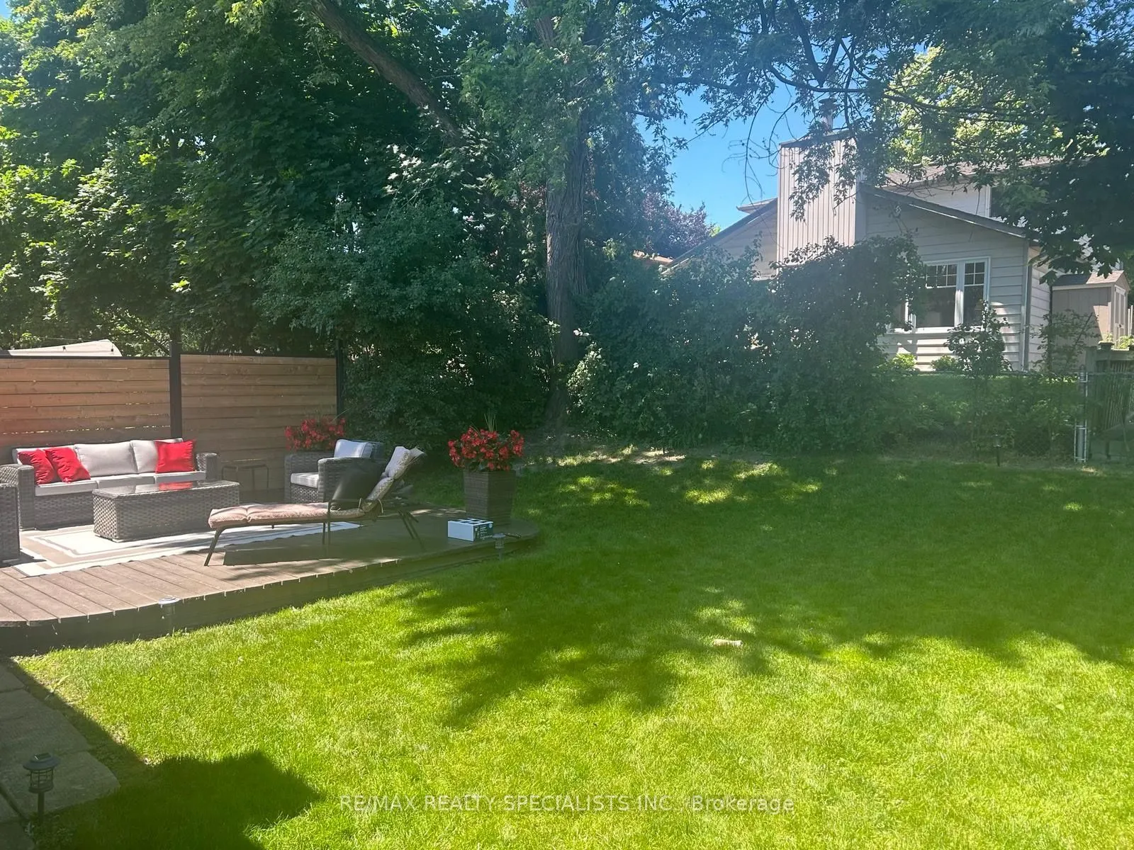 63 Lockton Crescent