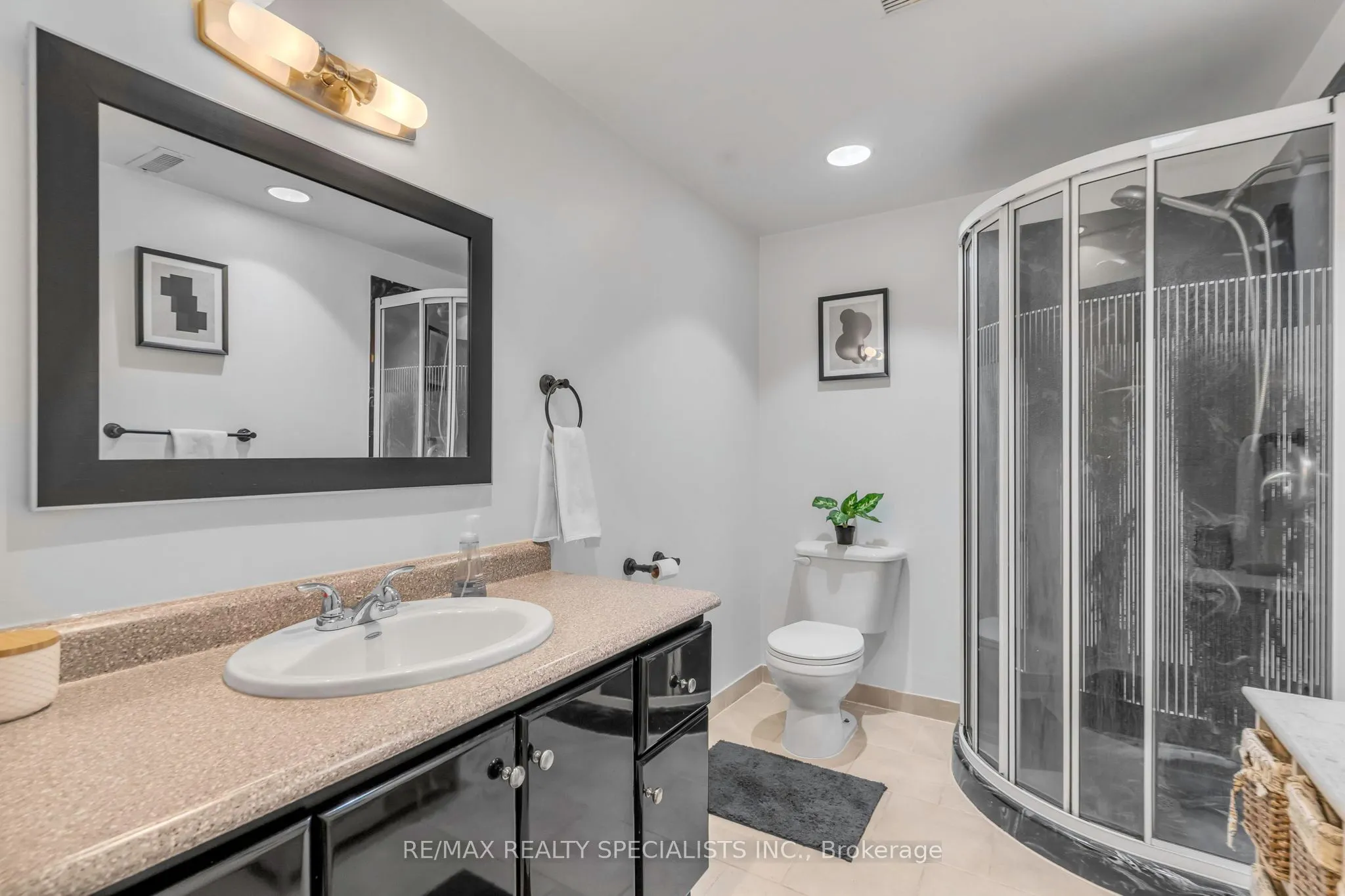 63 Lockton Crescent