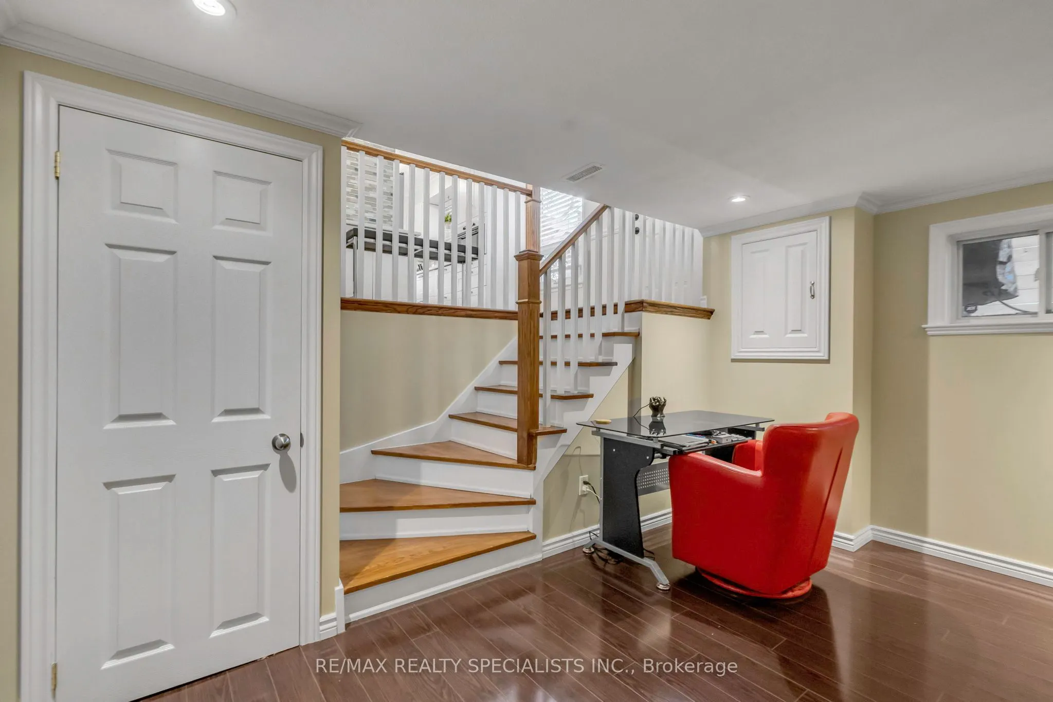 63 Lockton Crescent