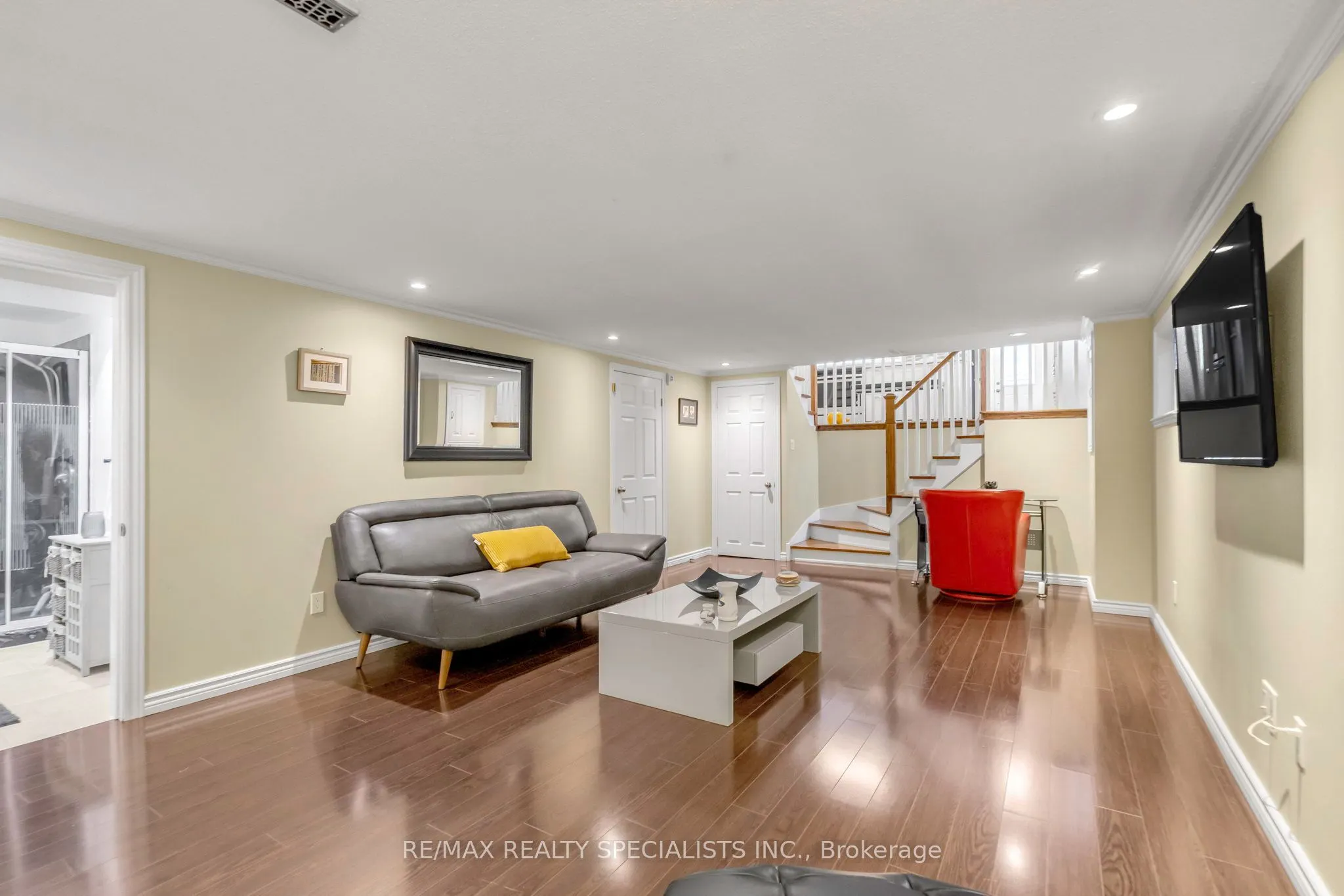 63 Lockton Crescent