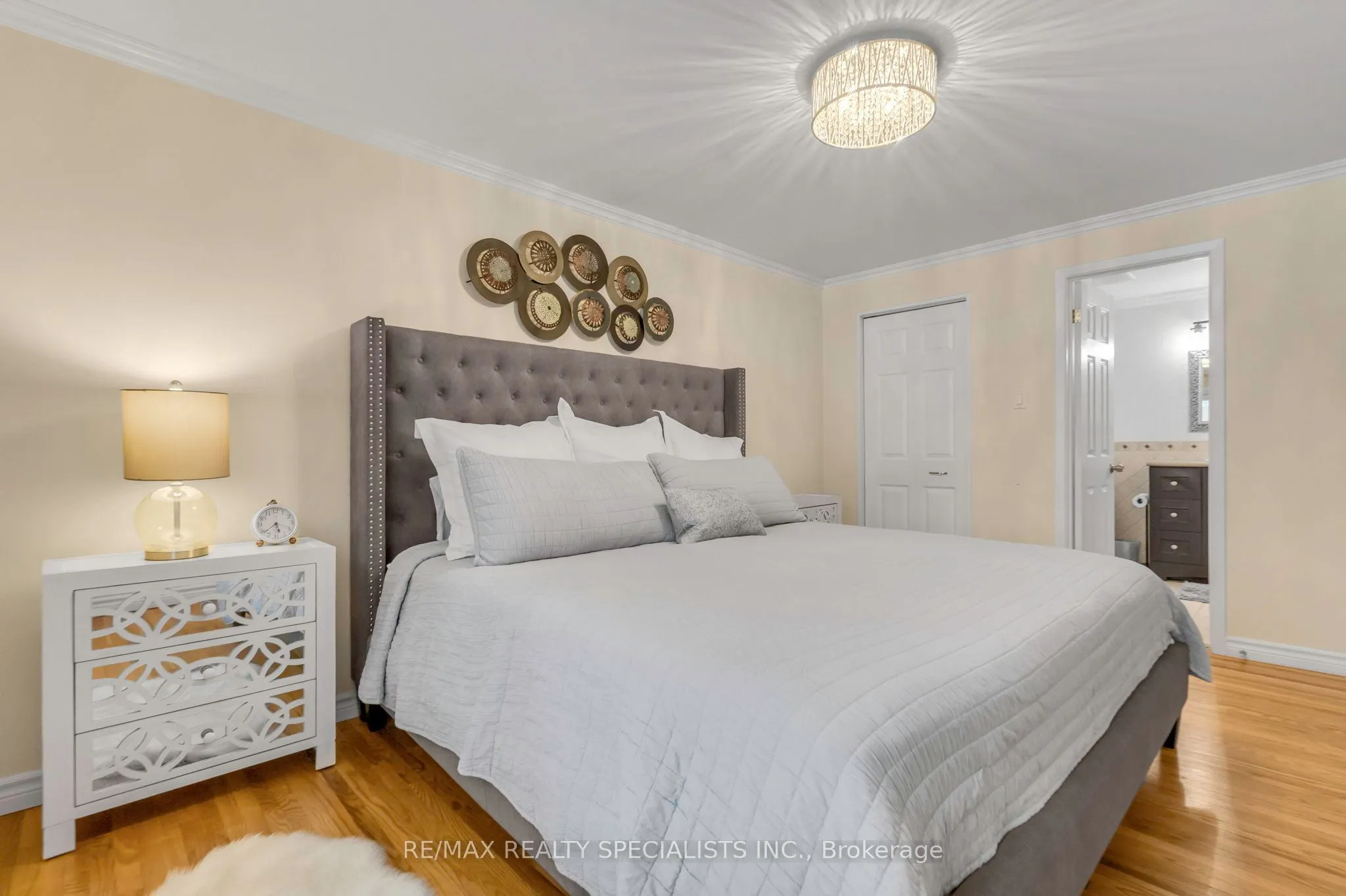 63 Lockton Crescent