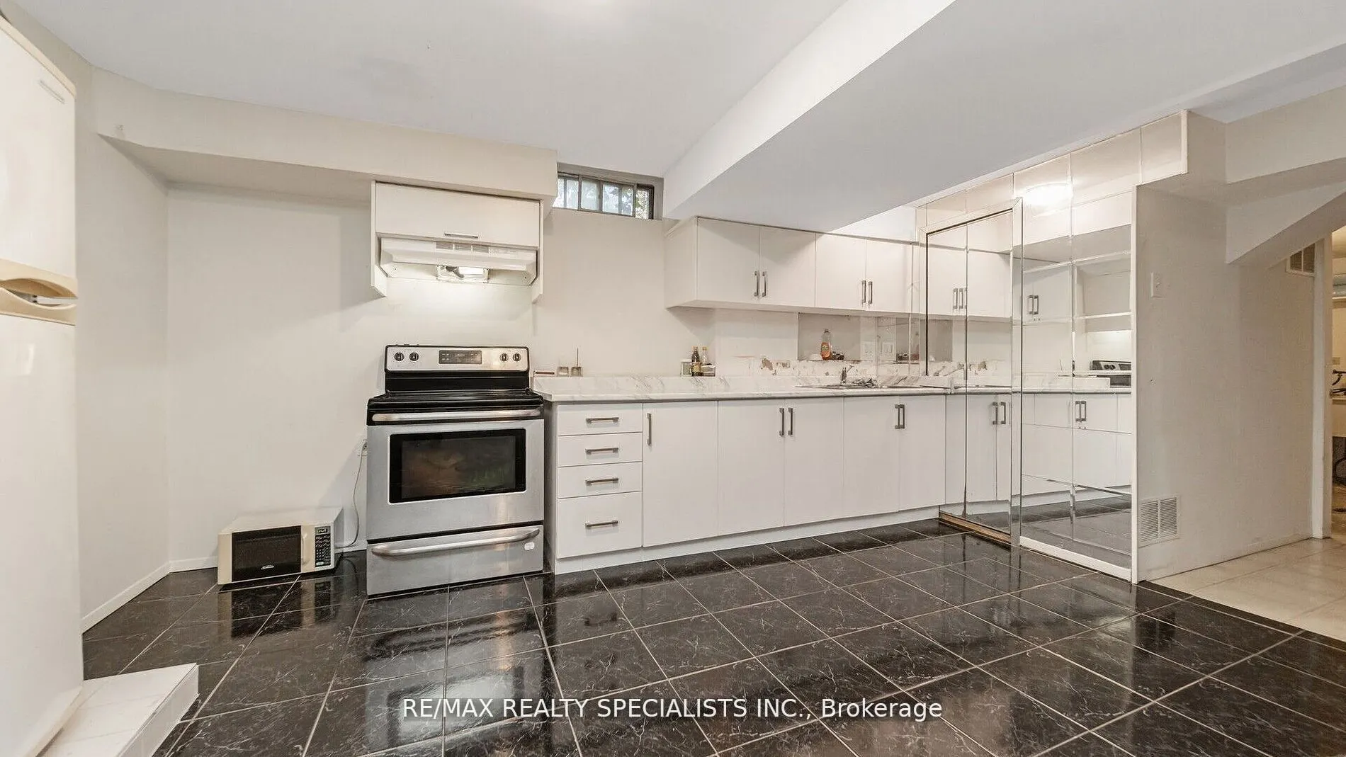 13 Stillwater Crescent