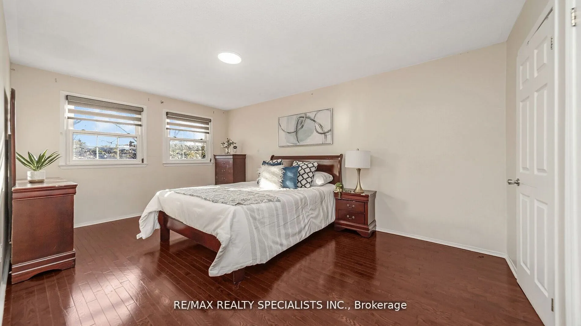 13 Stillwater Crescent