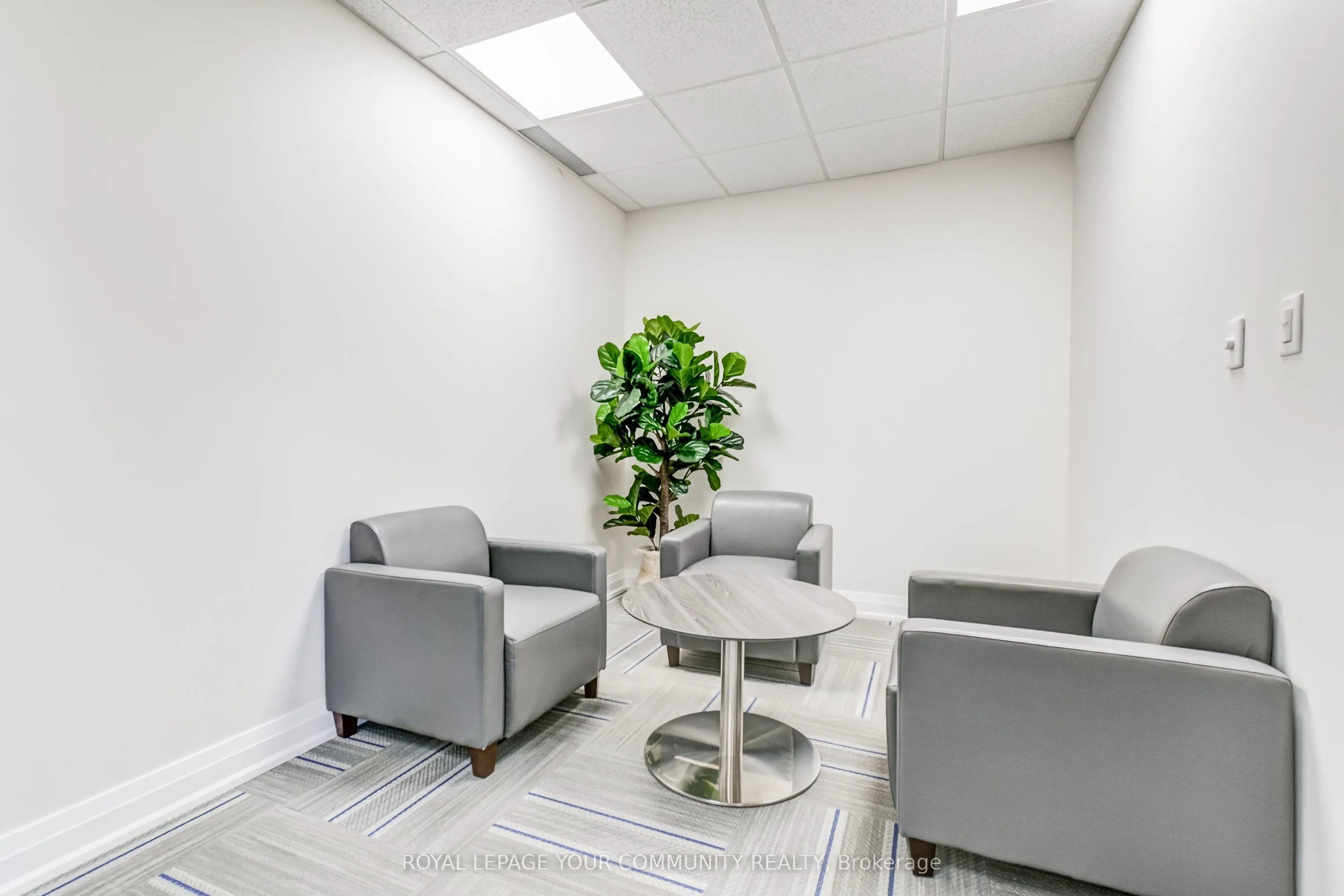1185 Queensway E, #7