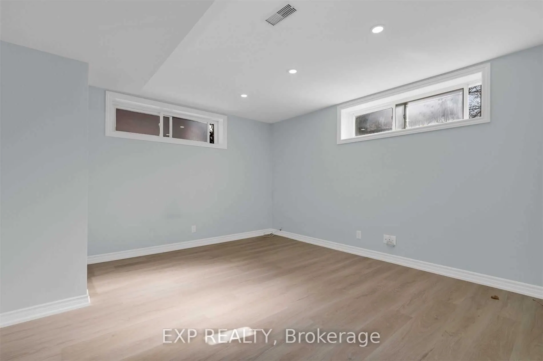 242 Mohawk Road, #Lower