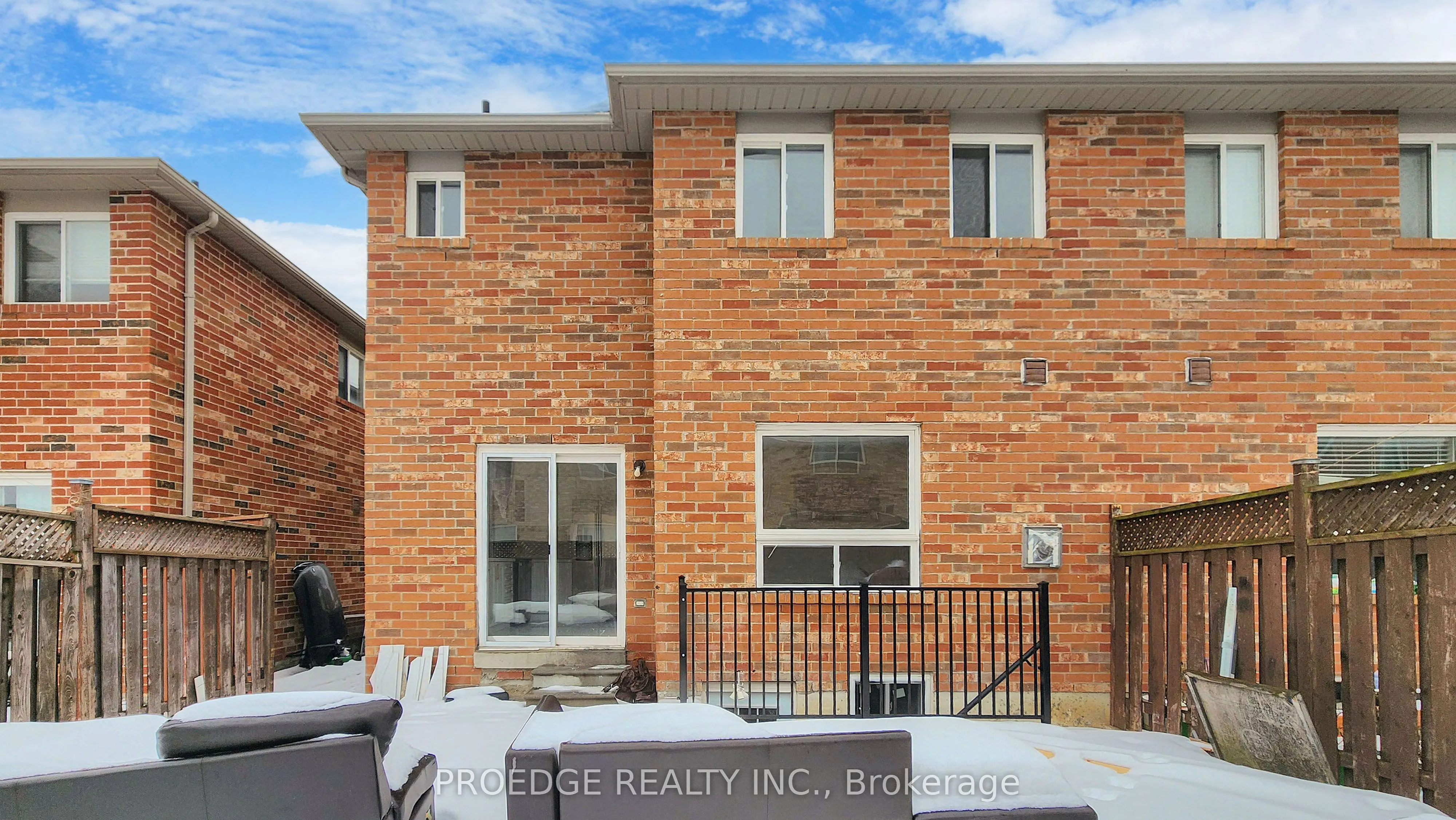 31 Luella Crescent