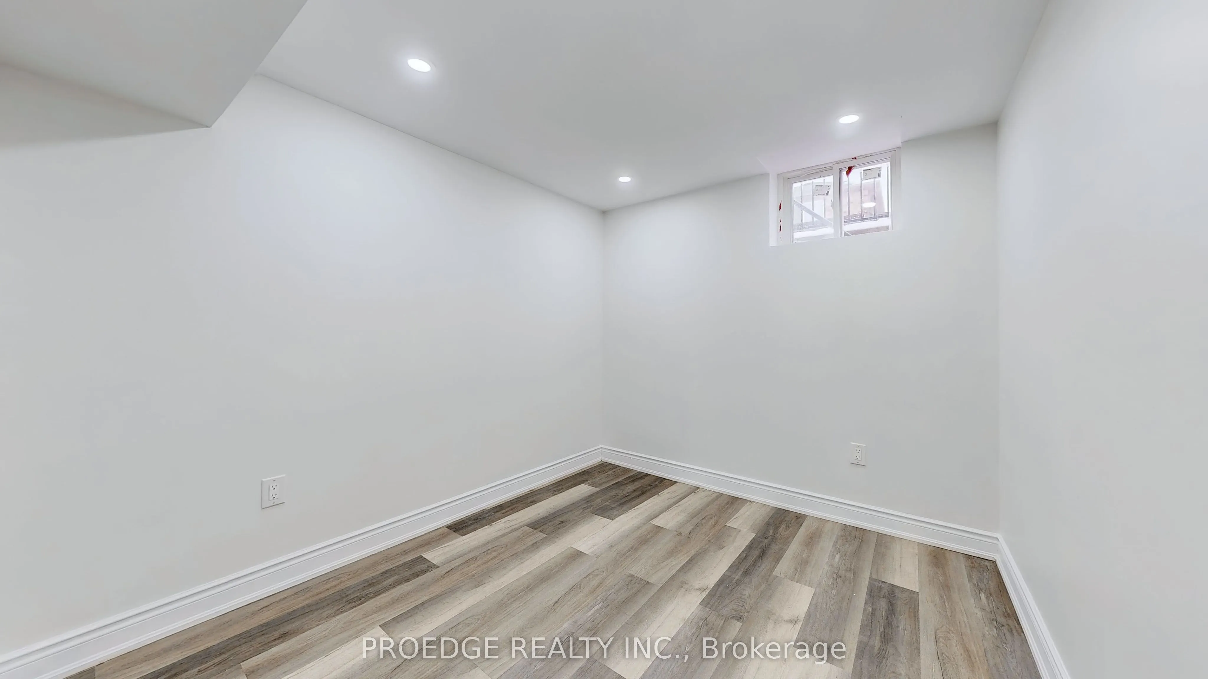 31 Luella Crescent