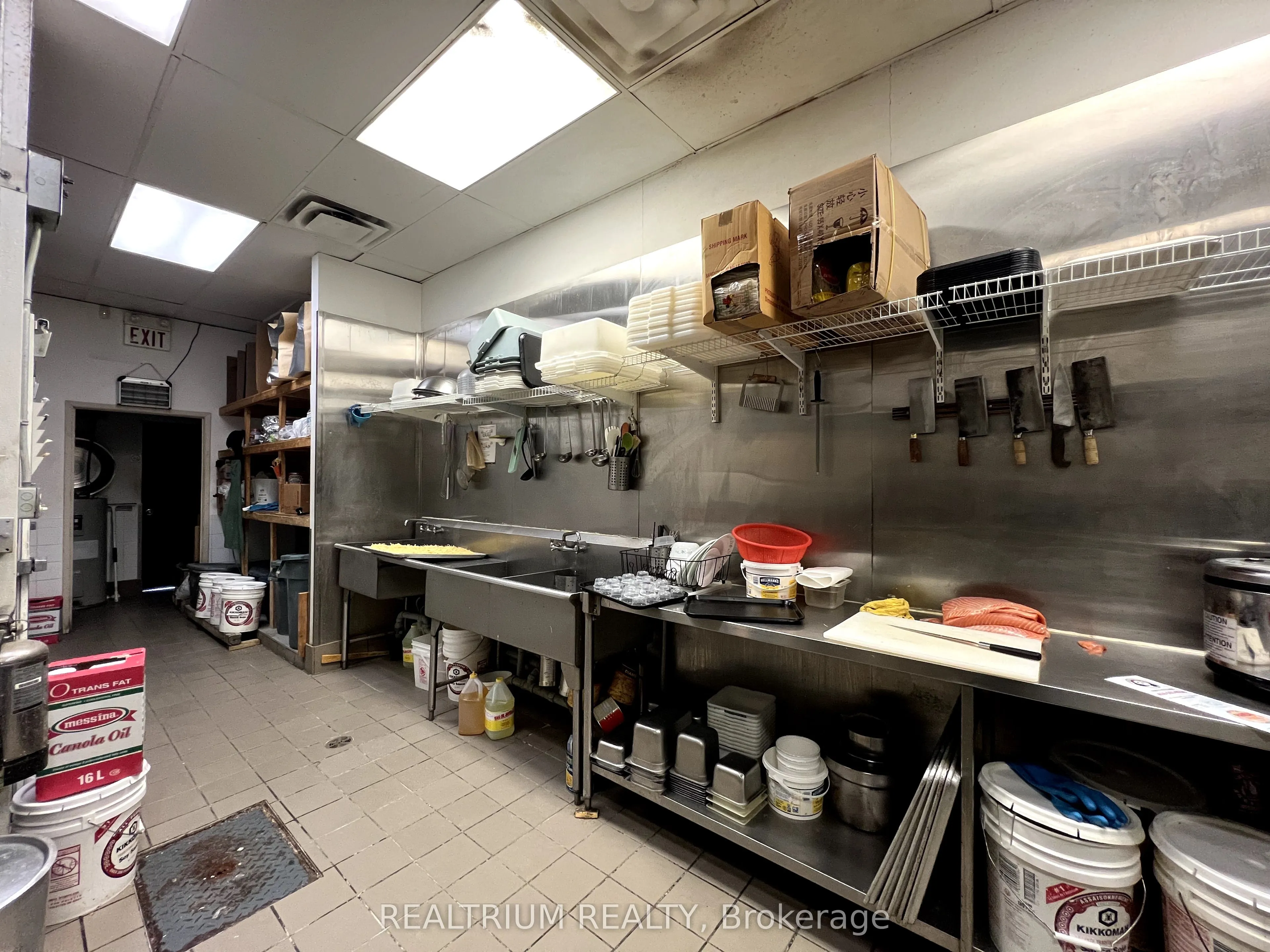 1077 Wilson Avenue, #7