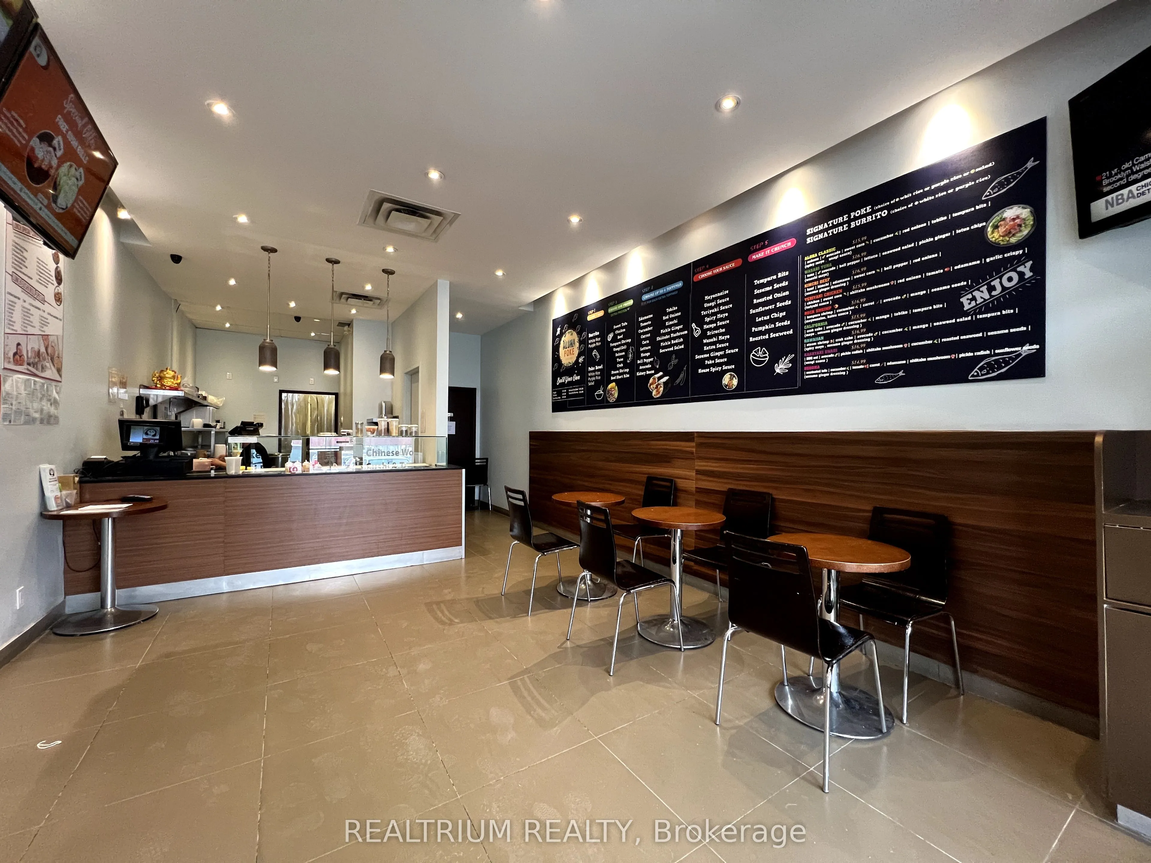 1077 Wilson Avenue, #7