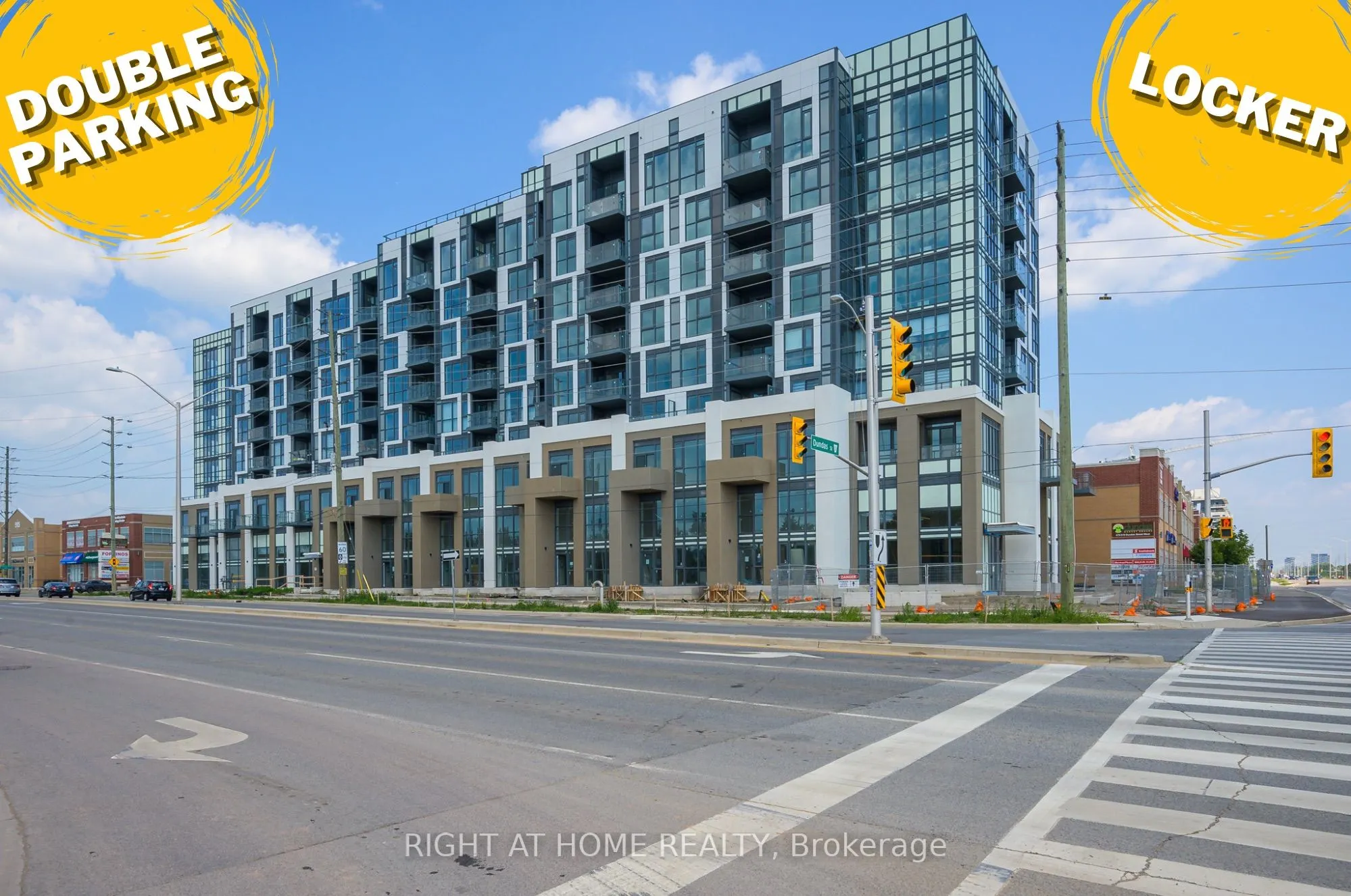 509 Dundas Street W, #605