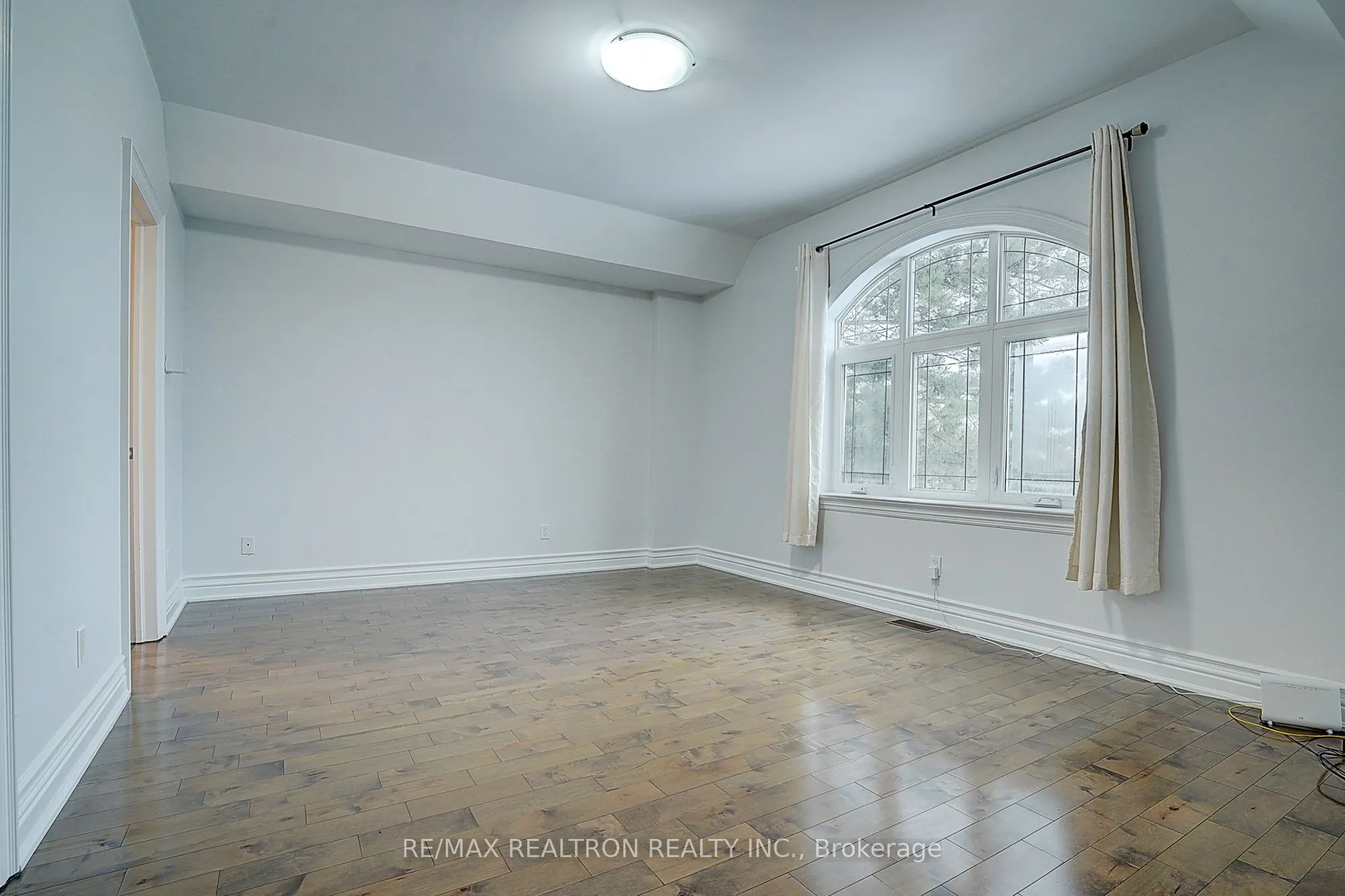 3043 Weston Road