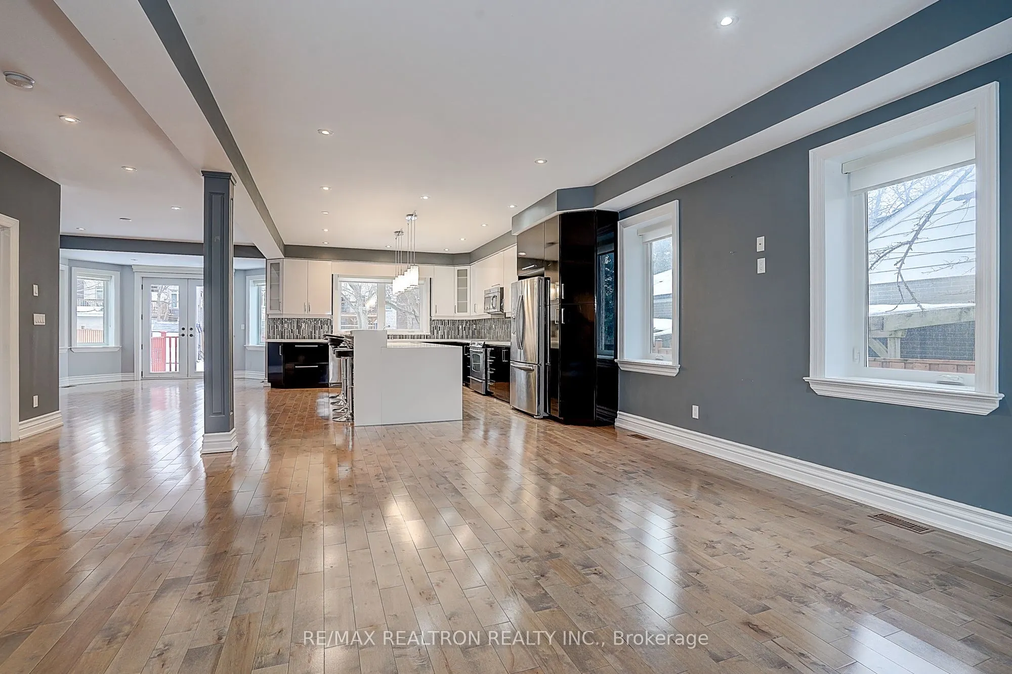 3043 Weston Road