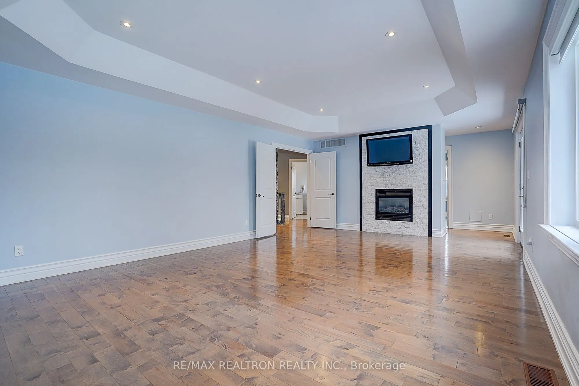 3043 Weston Road