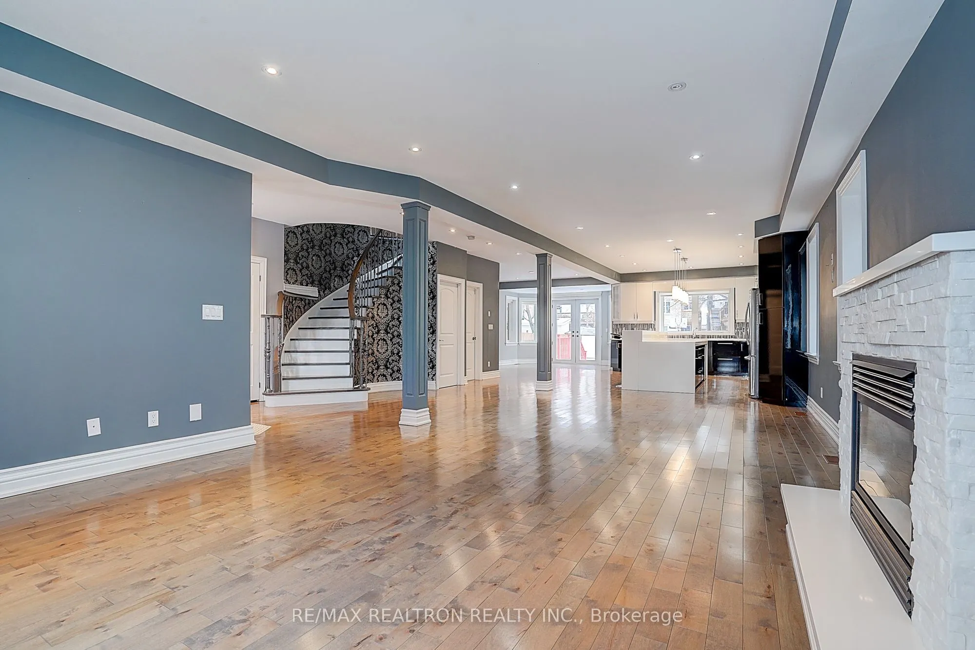 3043 Weston Road