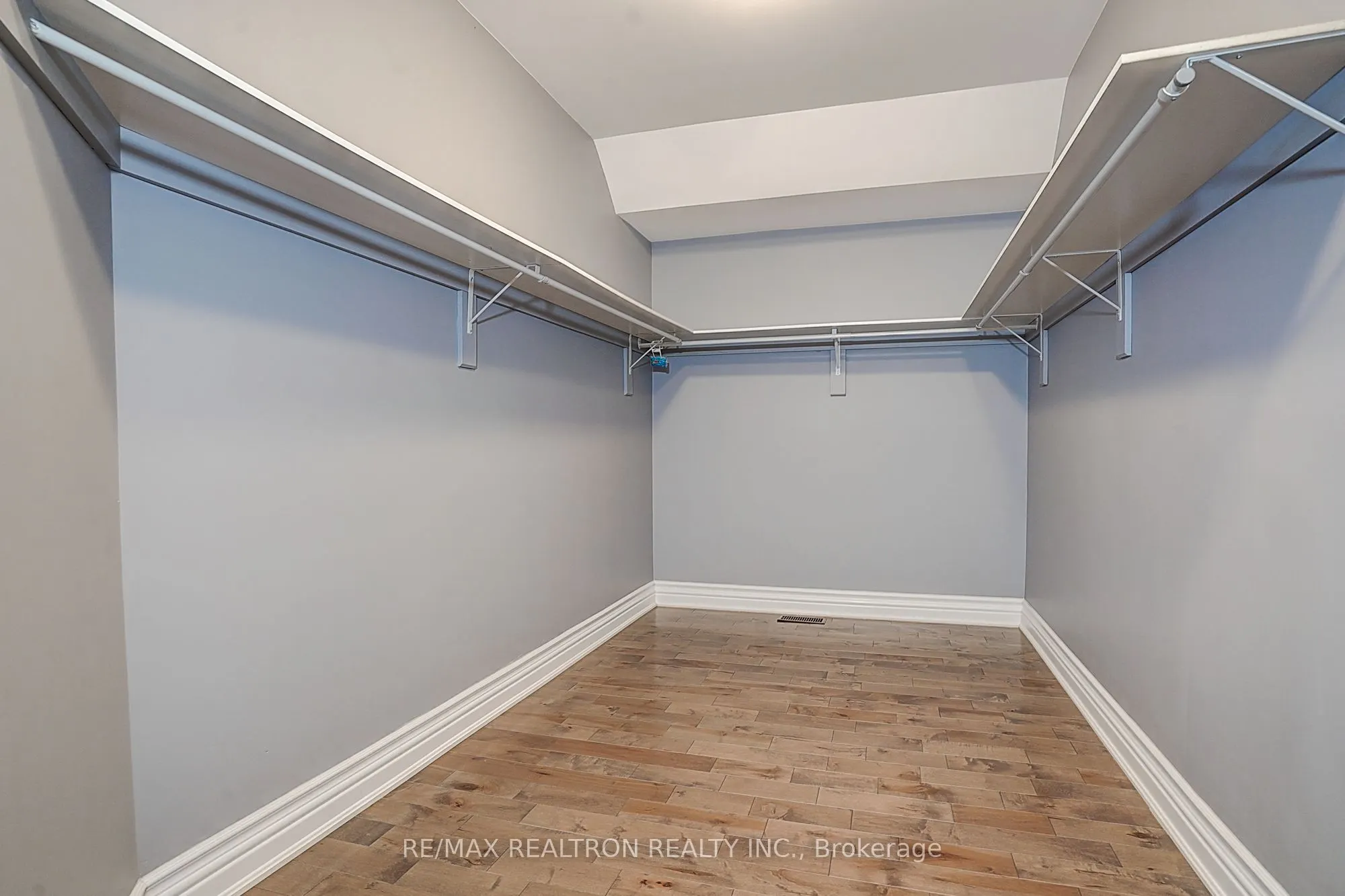 3043 Weston Road