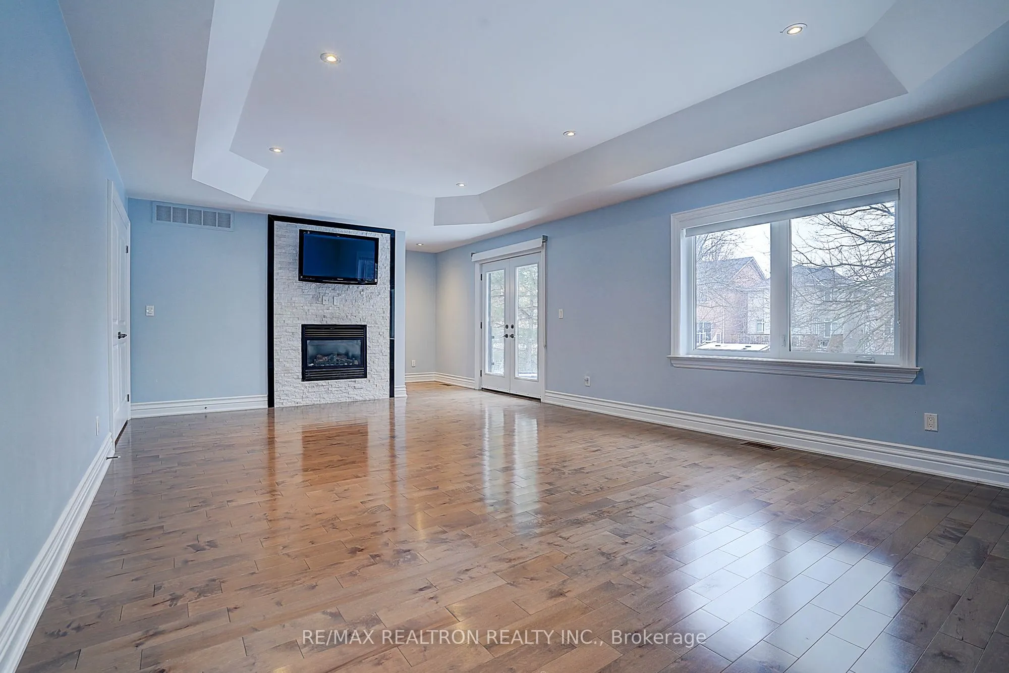 3043 Weston Road
