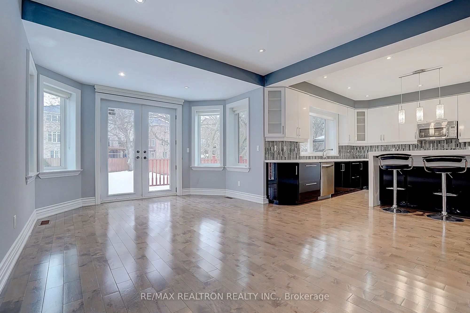 3043 Weston Road