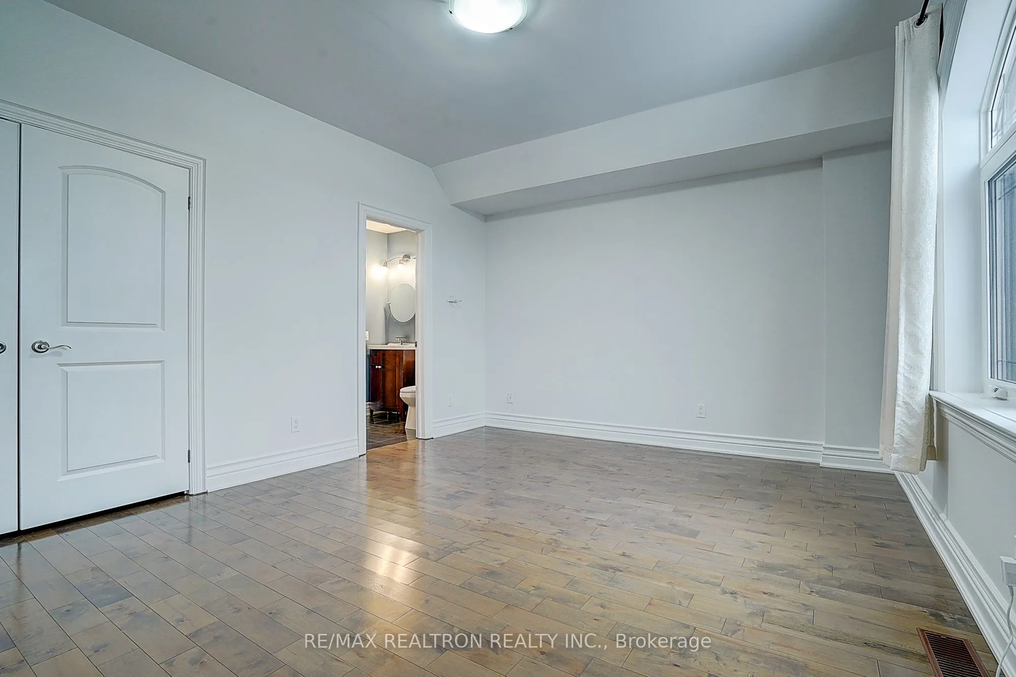 3043 Weston Road