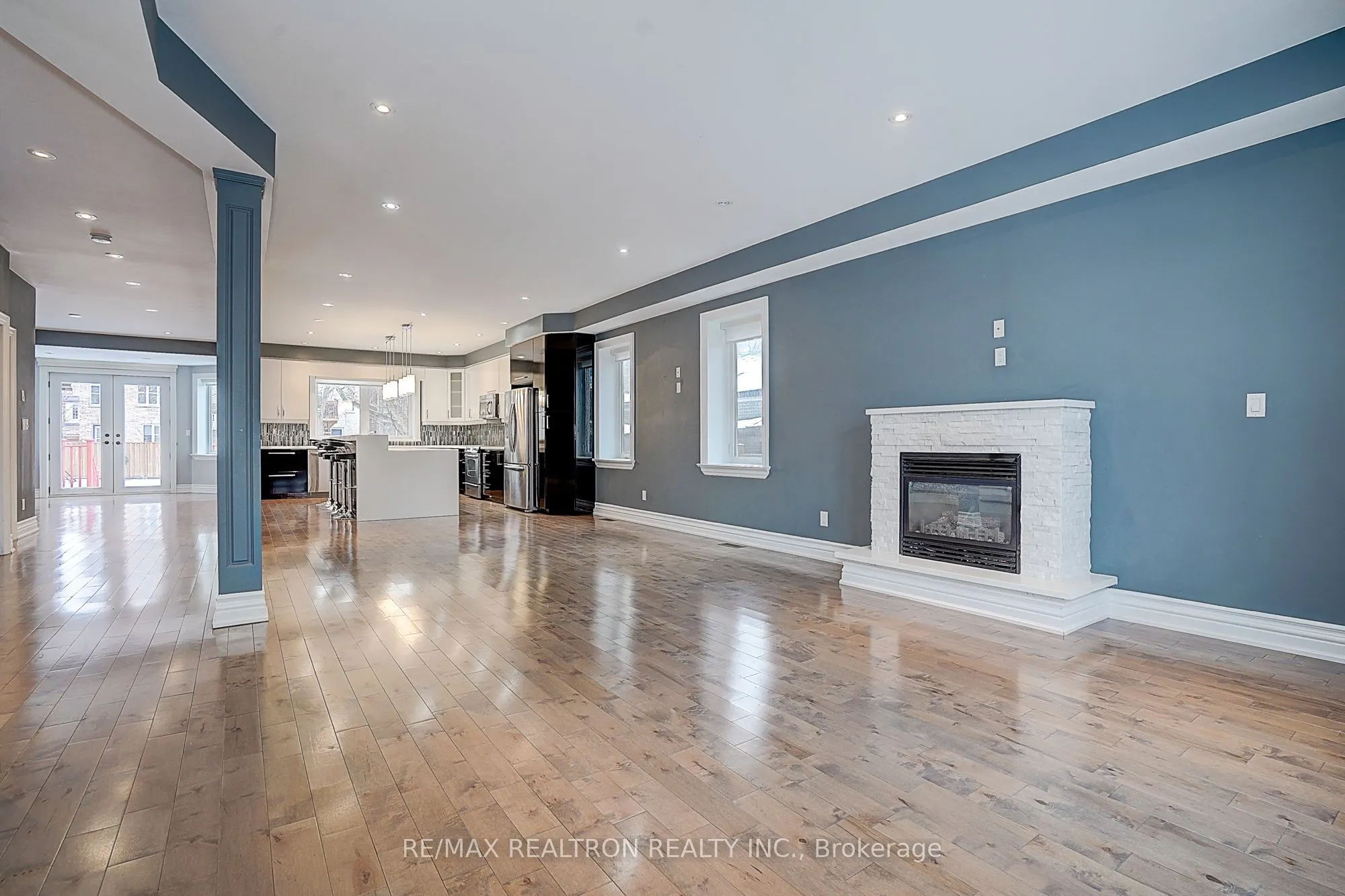 3043 Weston Road