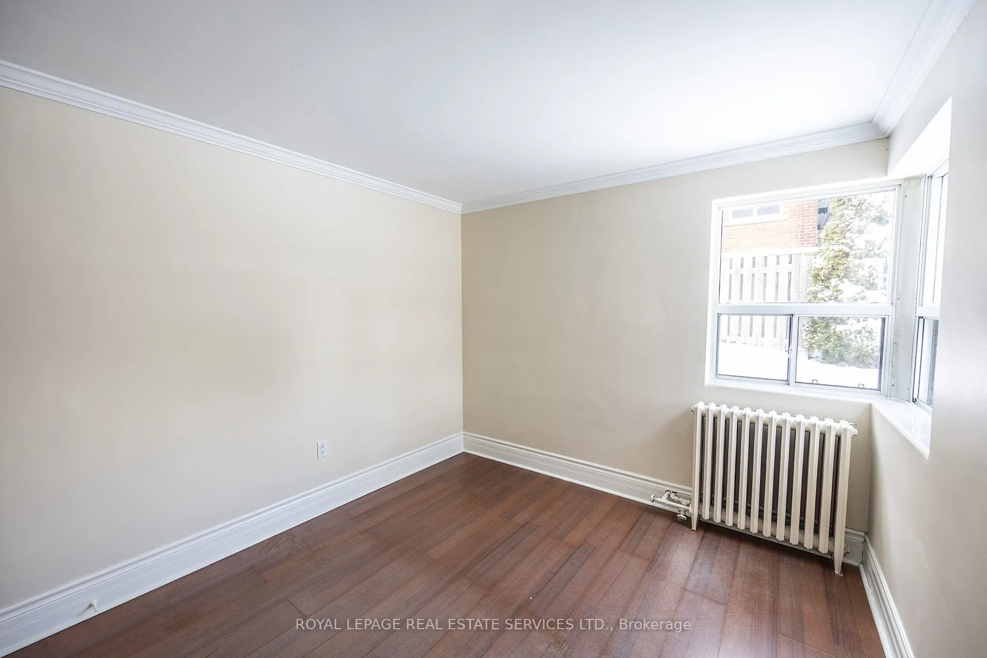 12 Cayuga Avenue, #1