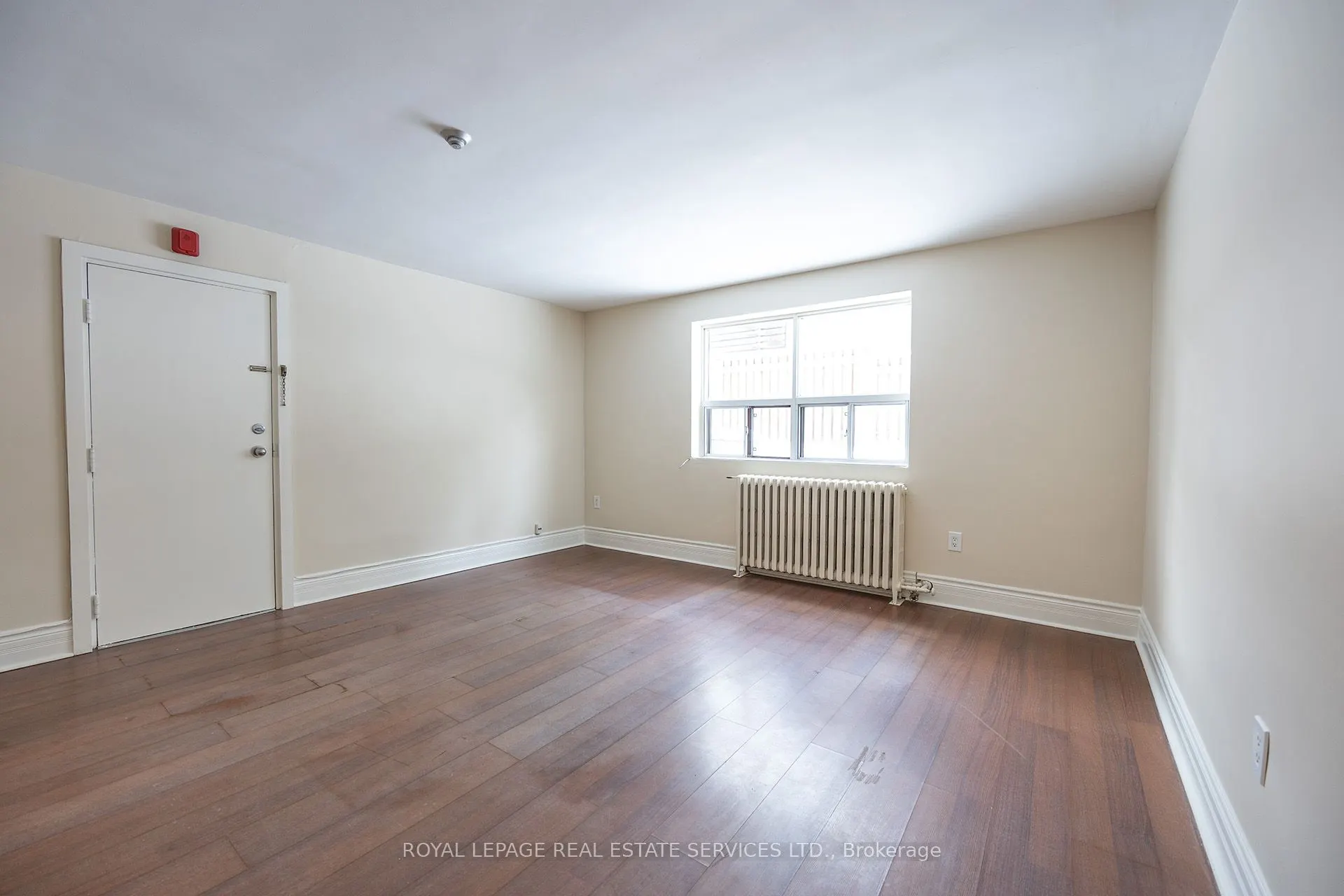 12 Cayuga Avenue, #1
