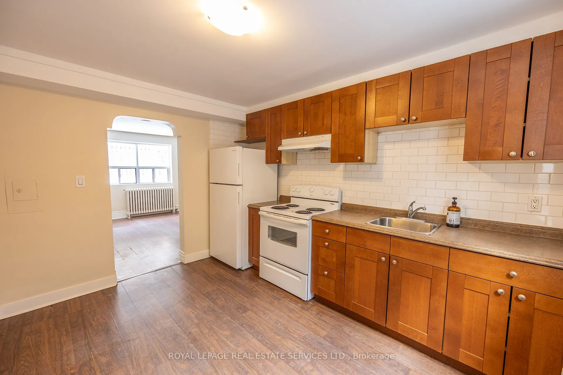 12 Cayuga Avenue, #1