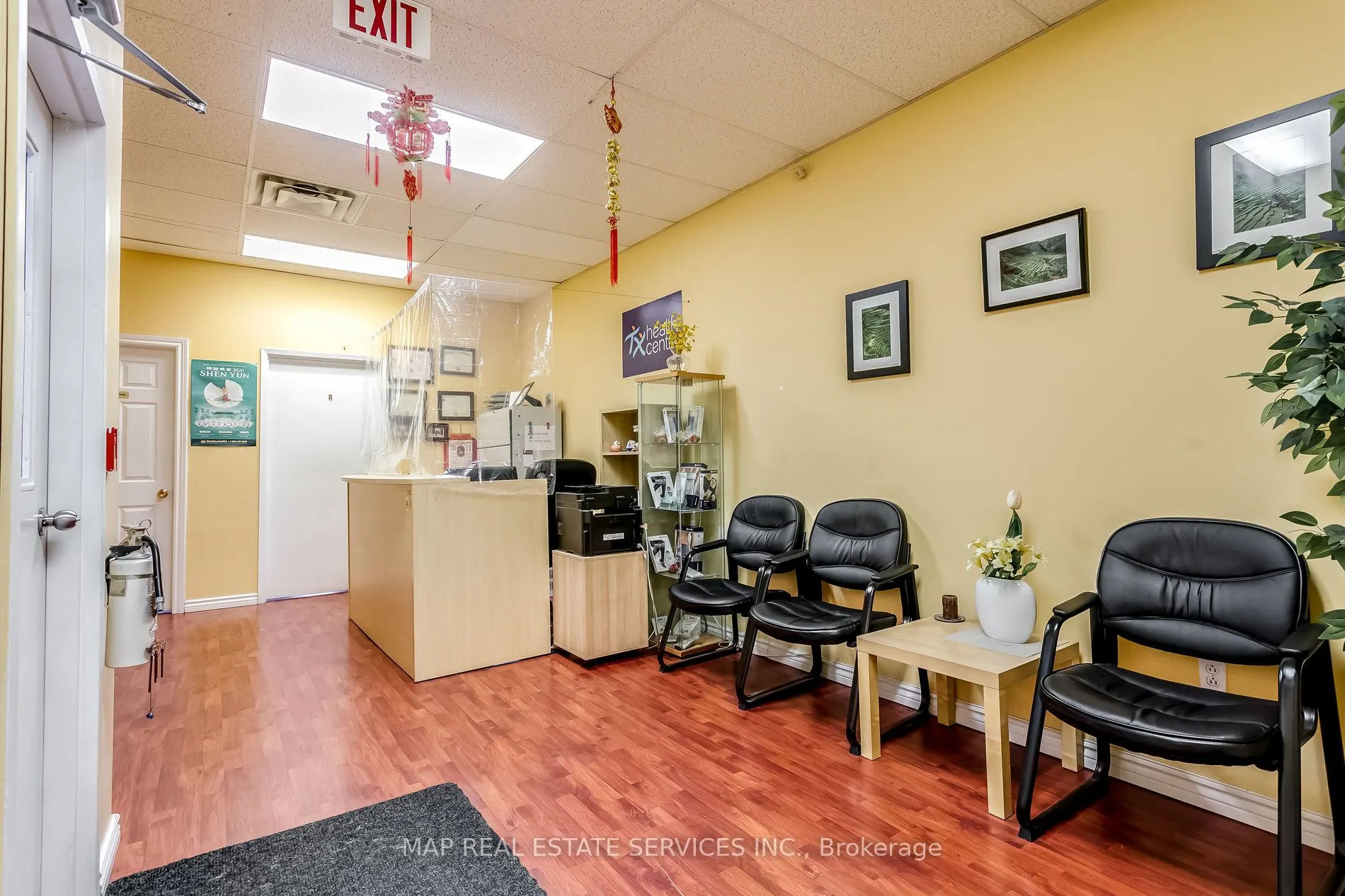 2272 Bloor Street, #Room 1