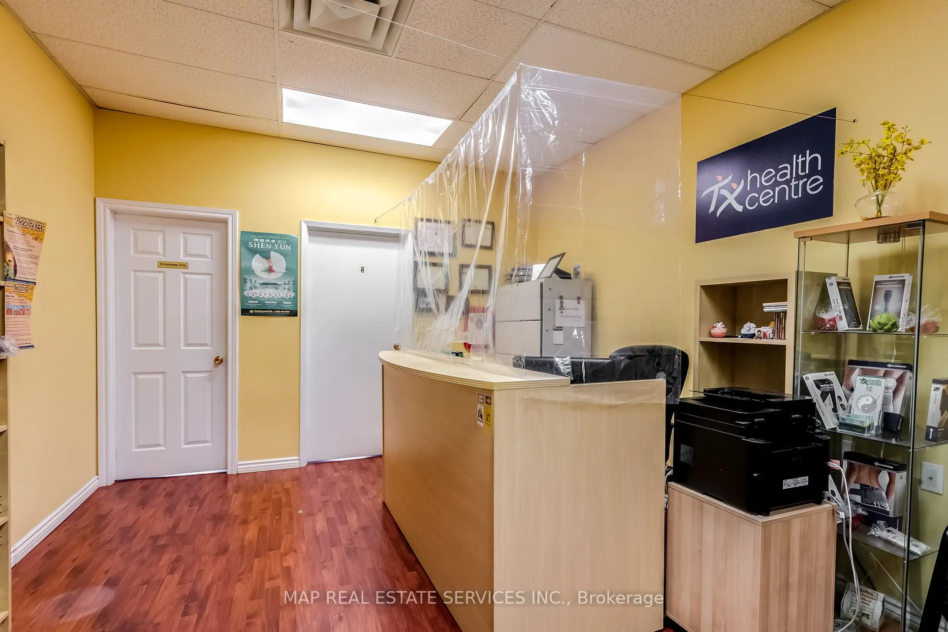 2272 Bloor Street, #Room 1