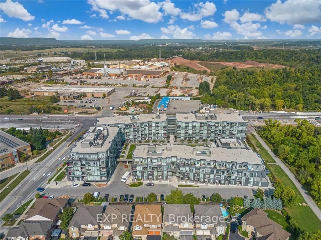 5220 Dundas Street, #312
