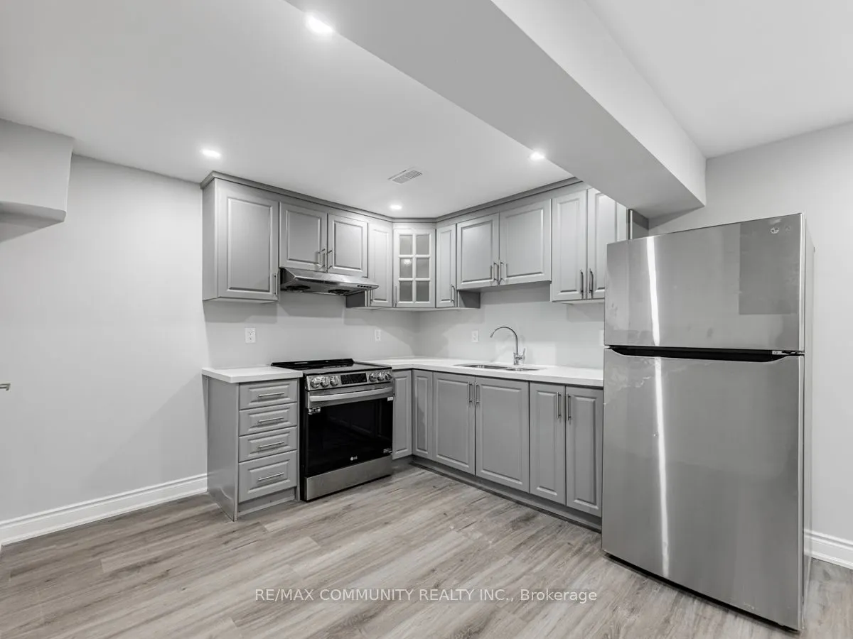 69 Robert Parkinson Drive