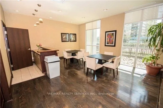 335 Rathburn Road W, #2007