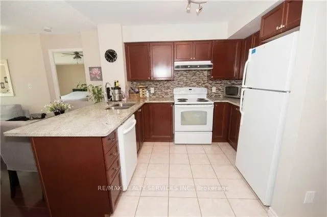 335 Rathburn Road W, #2007