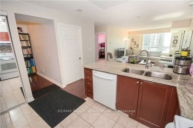 335 Rathburn Road W, #2007