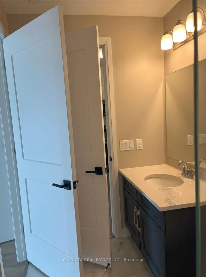 460 Gordon Krantz Avenue, #519
