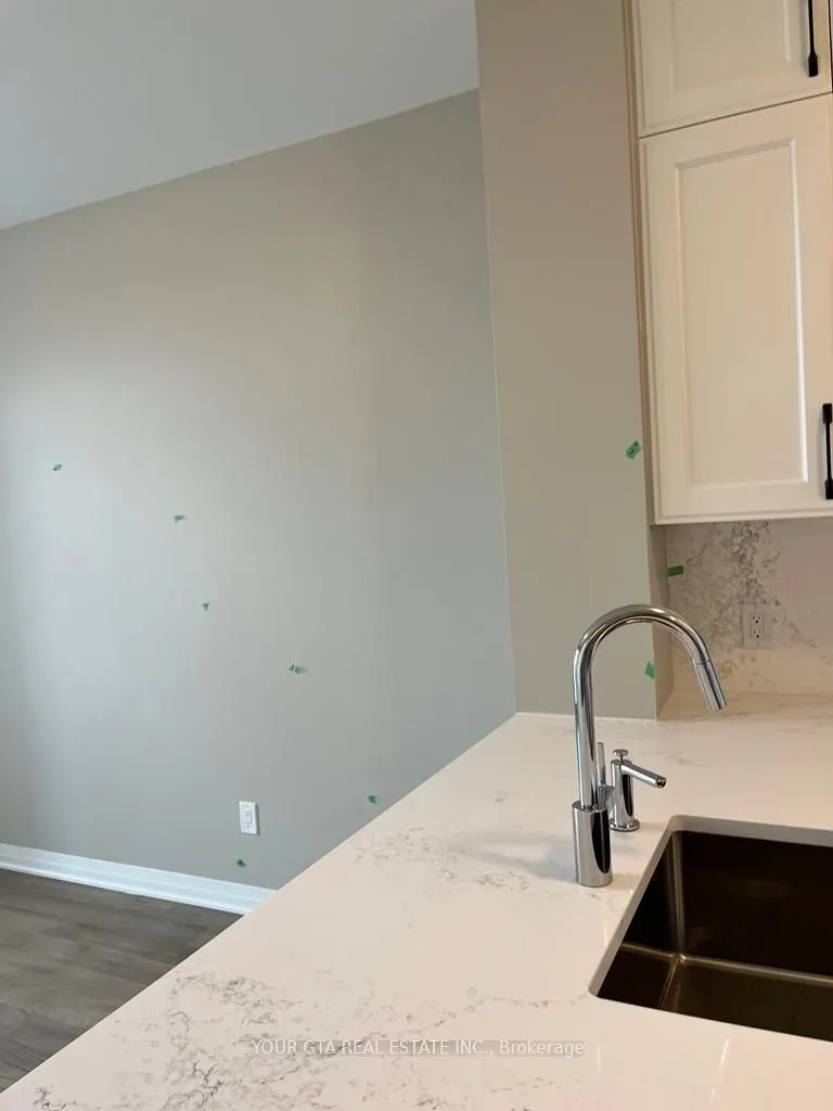 460 Gordon Krantz Avenue, #519